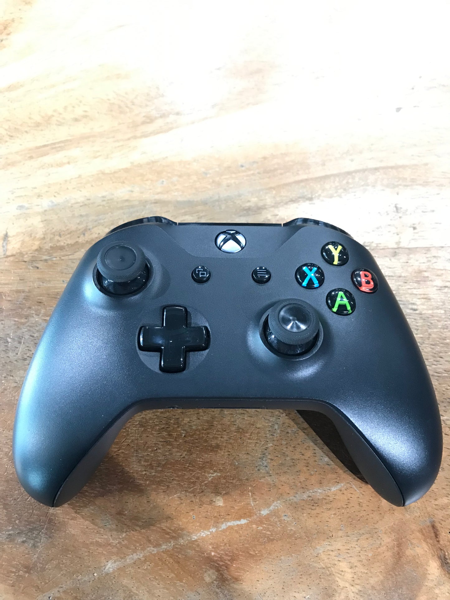 Xbox One X 1TB (Producto Unico)