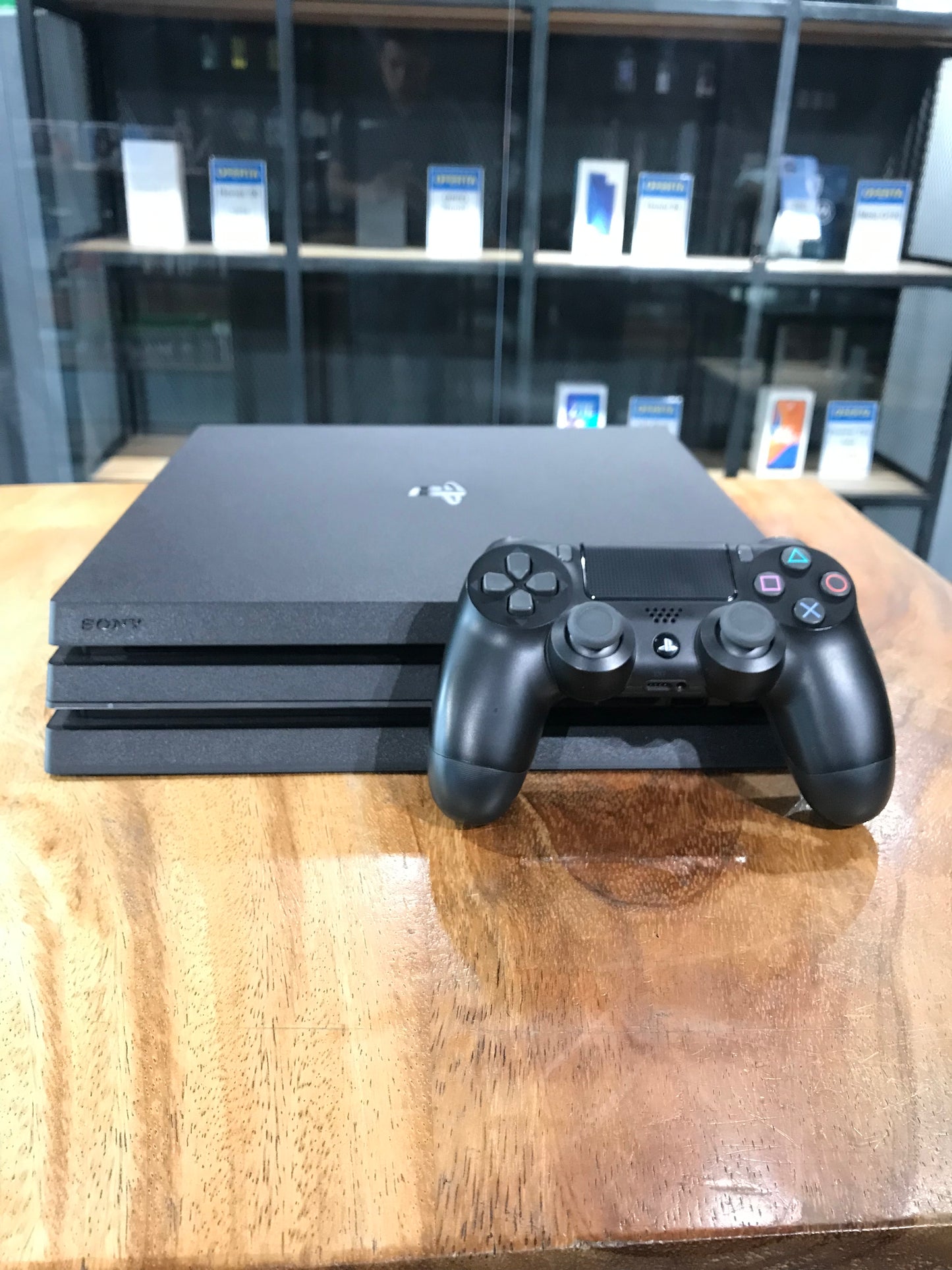 PlayStation 4 Pro 1TB (Producto Único)