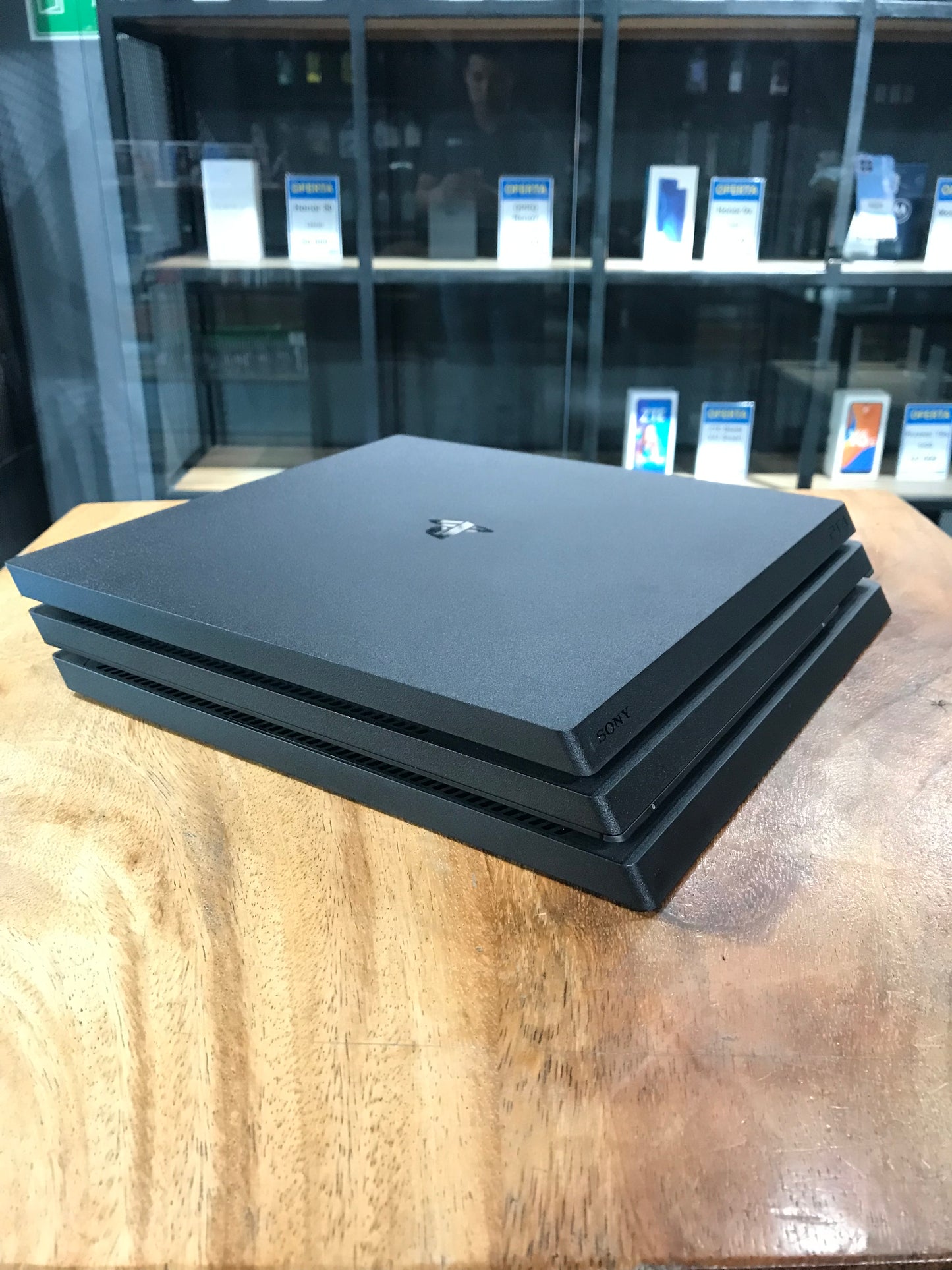PlayStation 4 Pro 1TB (Producto Único)
