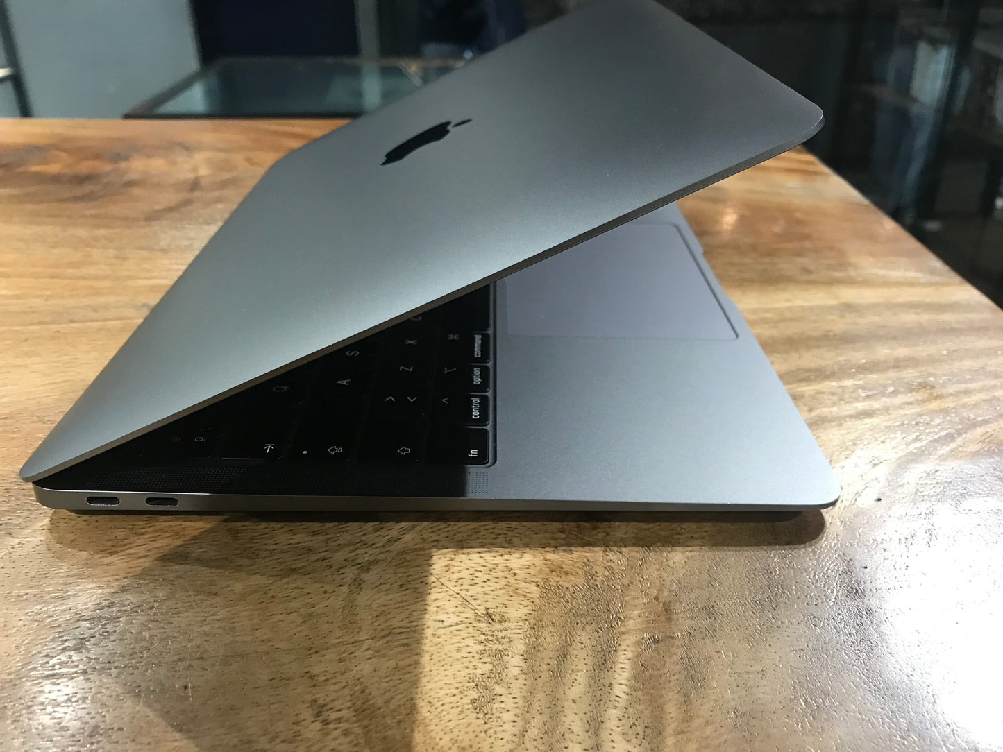 Macbook Air 13" 2019 (Producto Único)