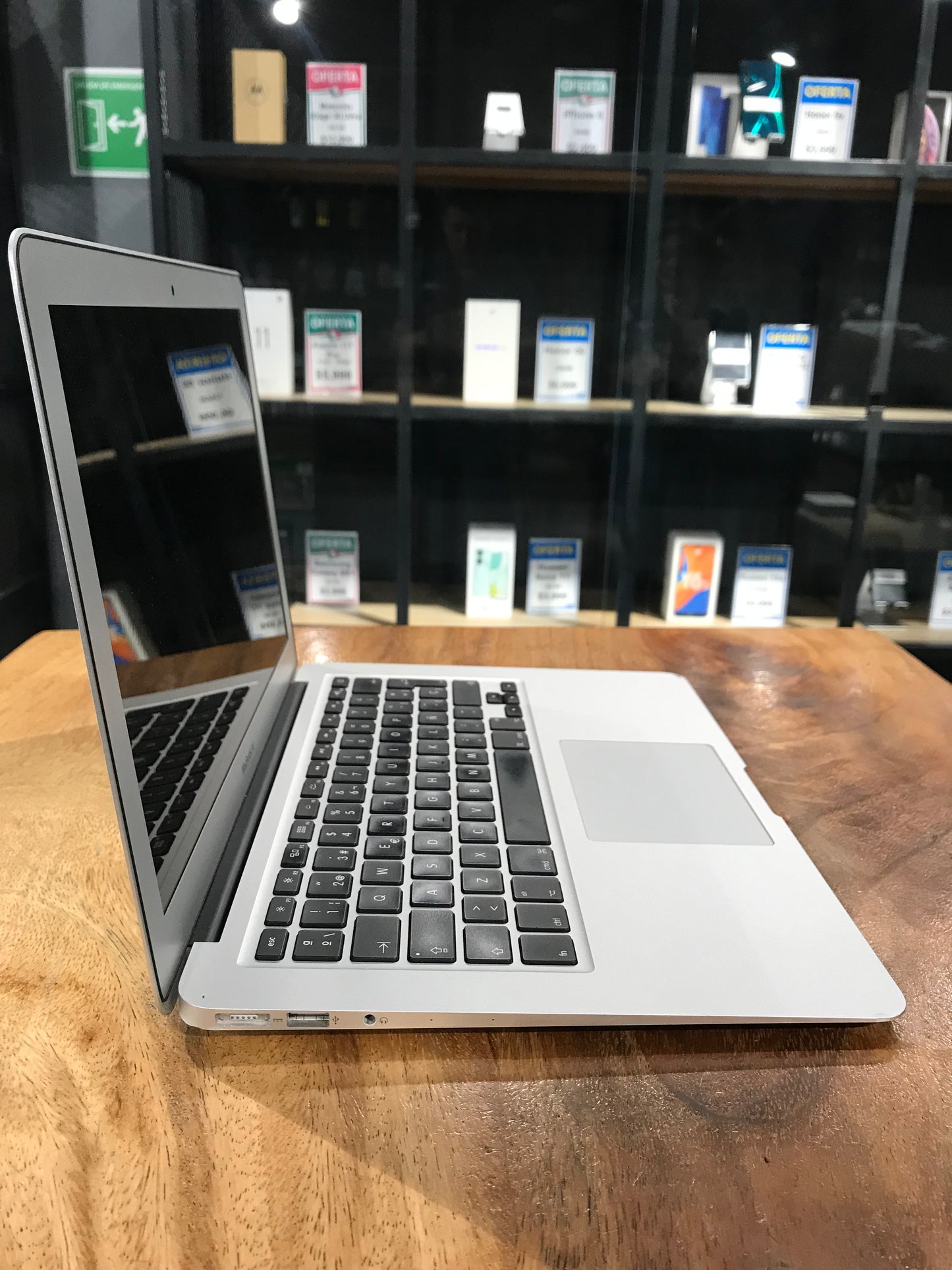 MacBook Air 13" 2017 (Producto Unico)