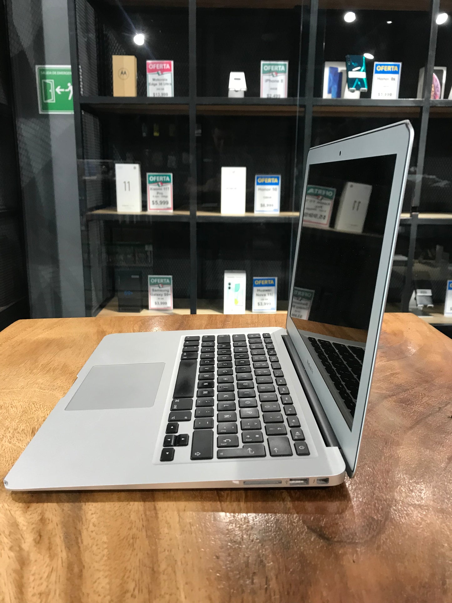 MacBook Air 13" 2017 (Producto Unico)