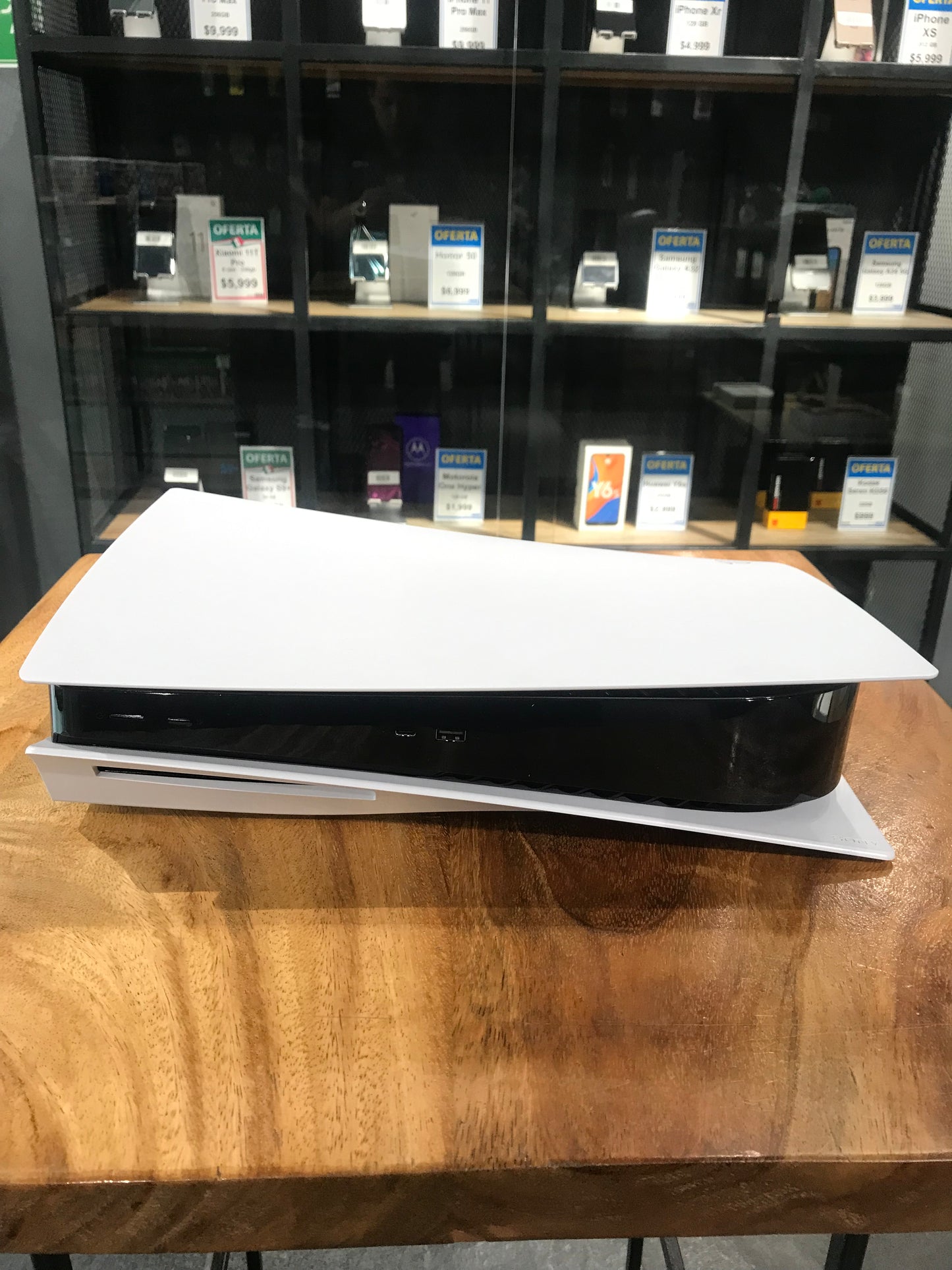 PlayStation 5: Standard Edition 825GB (Producto Unico)