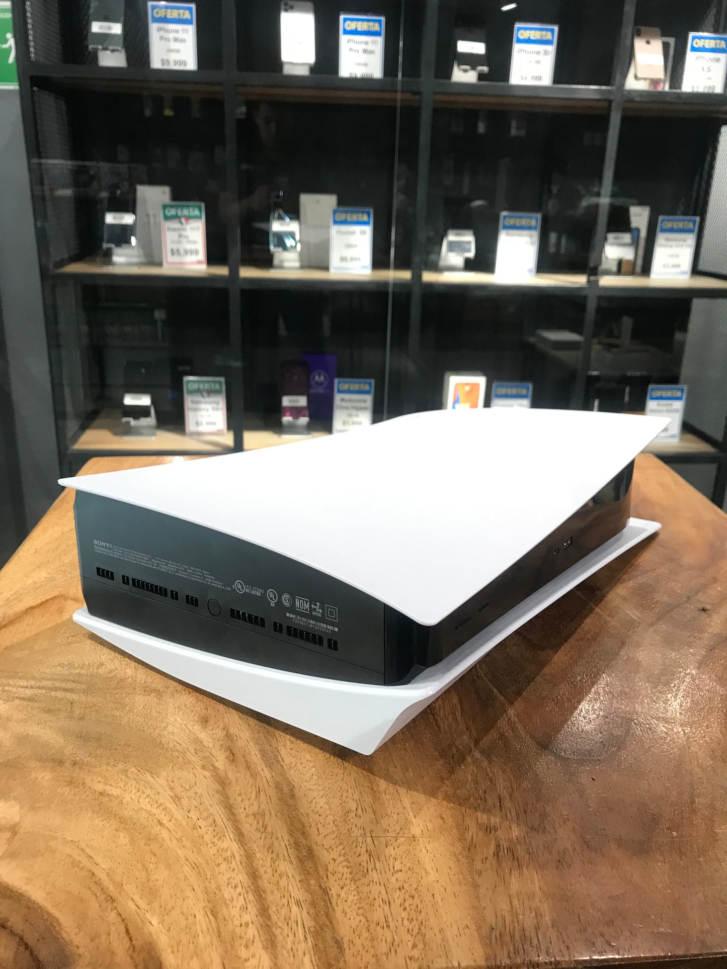 PlayStation 5: Standard Edition 825GB (Producto Unico)
