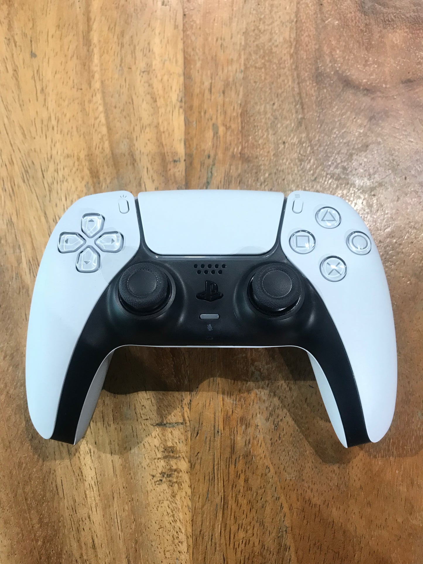 PlayStation 5: Standard Edition 825GB (Producto Unico)