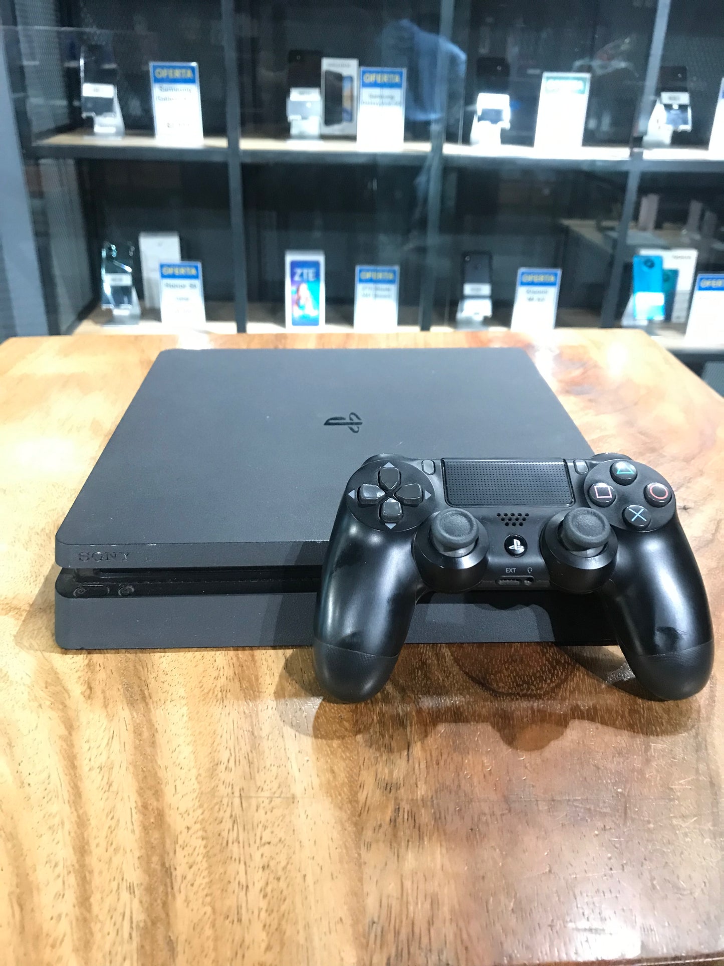 PlayStation 4 Slim 500GB (Producto Unico)