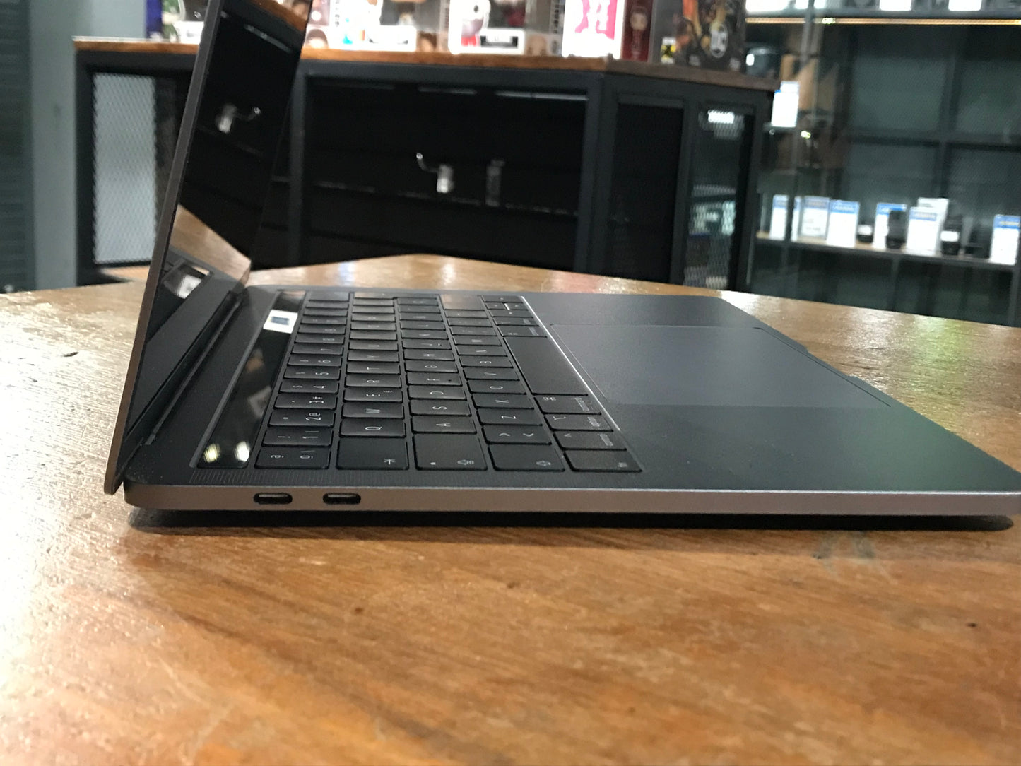 MacBook Pro 13 2019 256GB (Producto Unico)