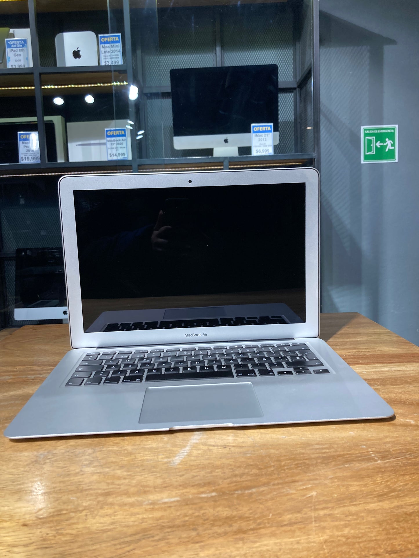 MacBook Air 13" 2015 (Producto Unico)