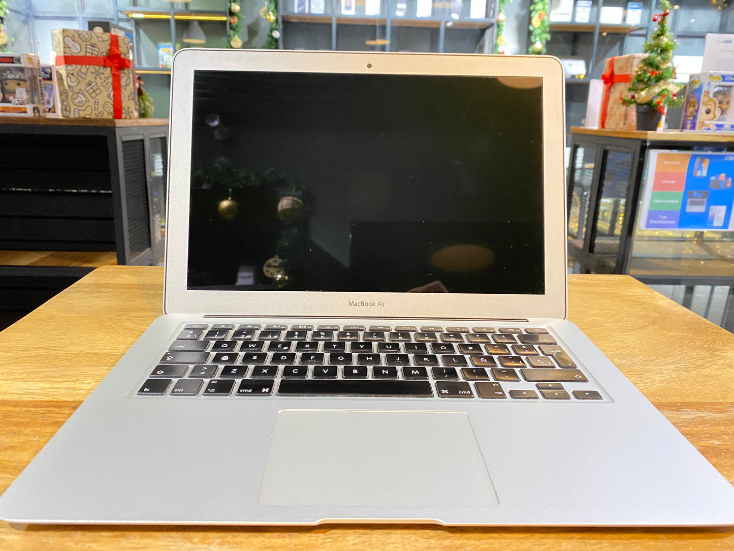 MacBook Air 2013 13" Corei5 128GB SSD/4GB RAM (Producto Unico)