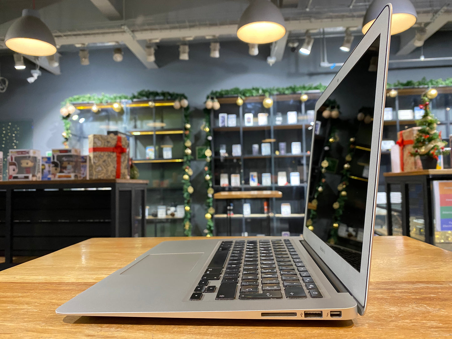 MacBook Air 2013 13" Corei5 128GB SSD/4GB RAM (Producto Unico)