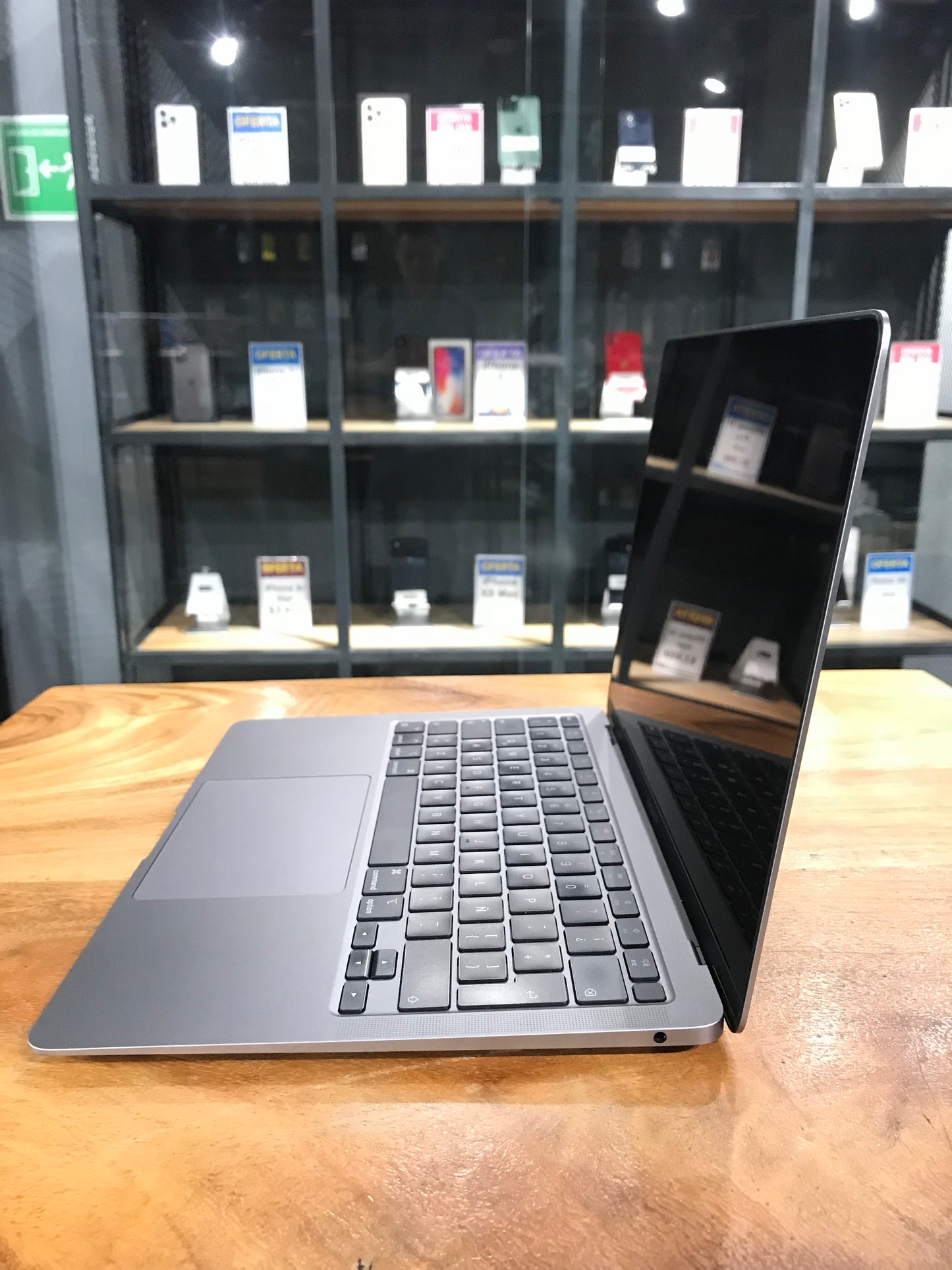 MacBook Air 13" 2020 (Producto Unico)