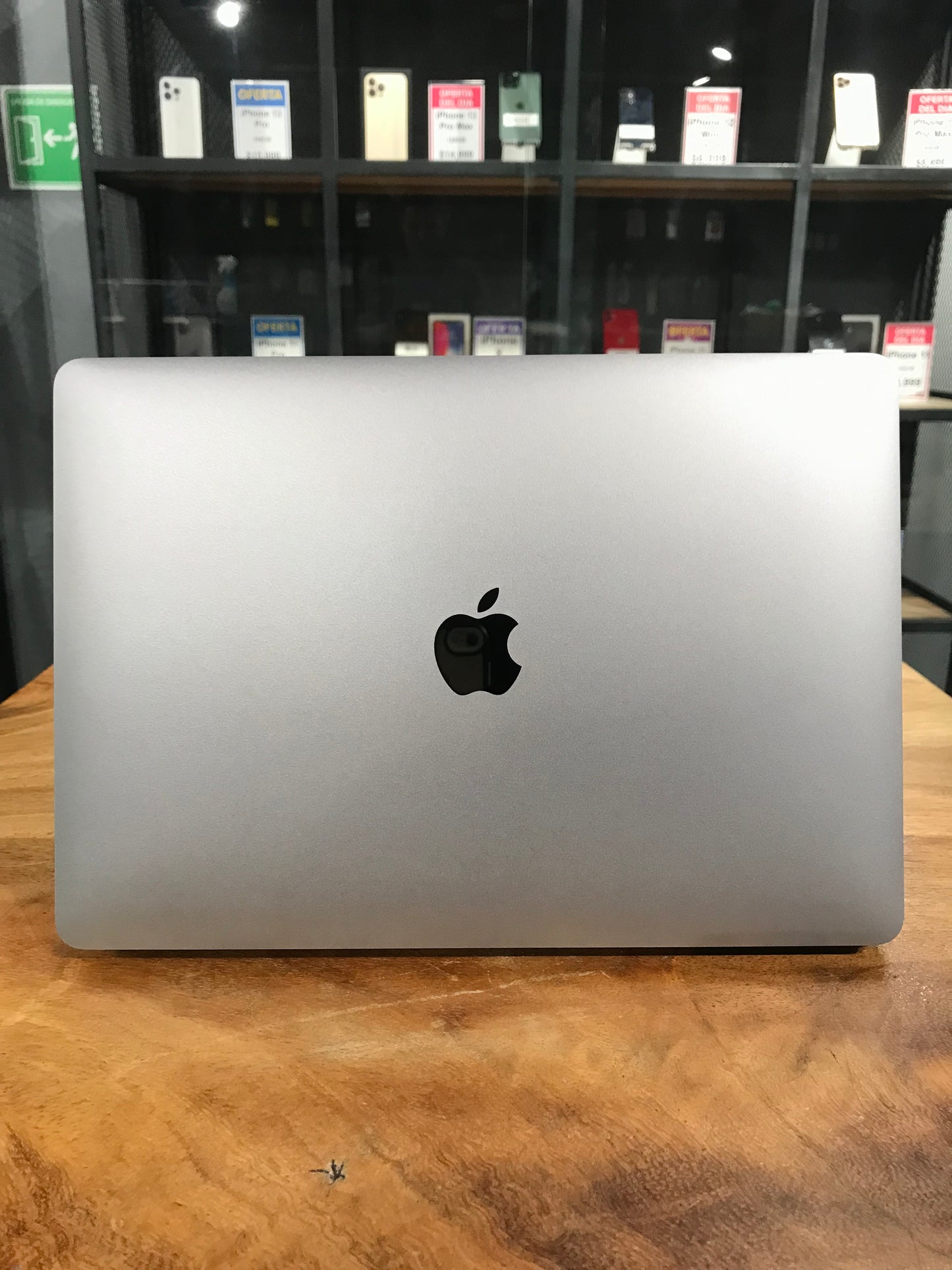 MacBook Air 13" 2020 (Producto Unico)