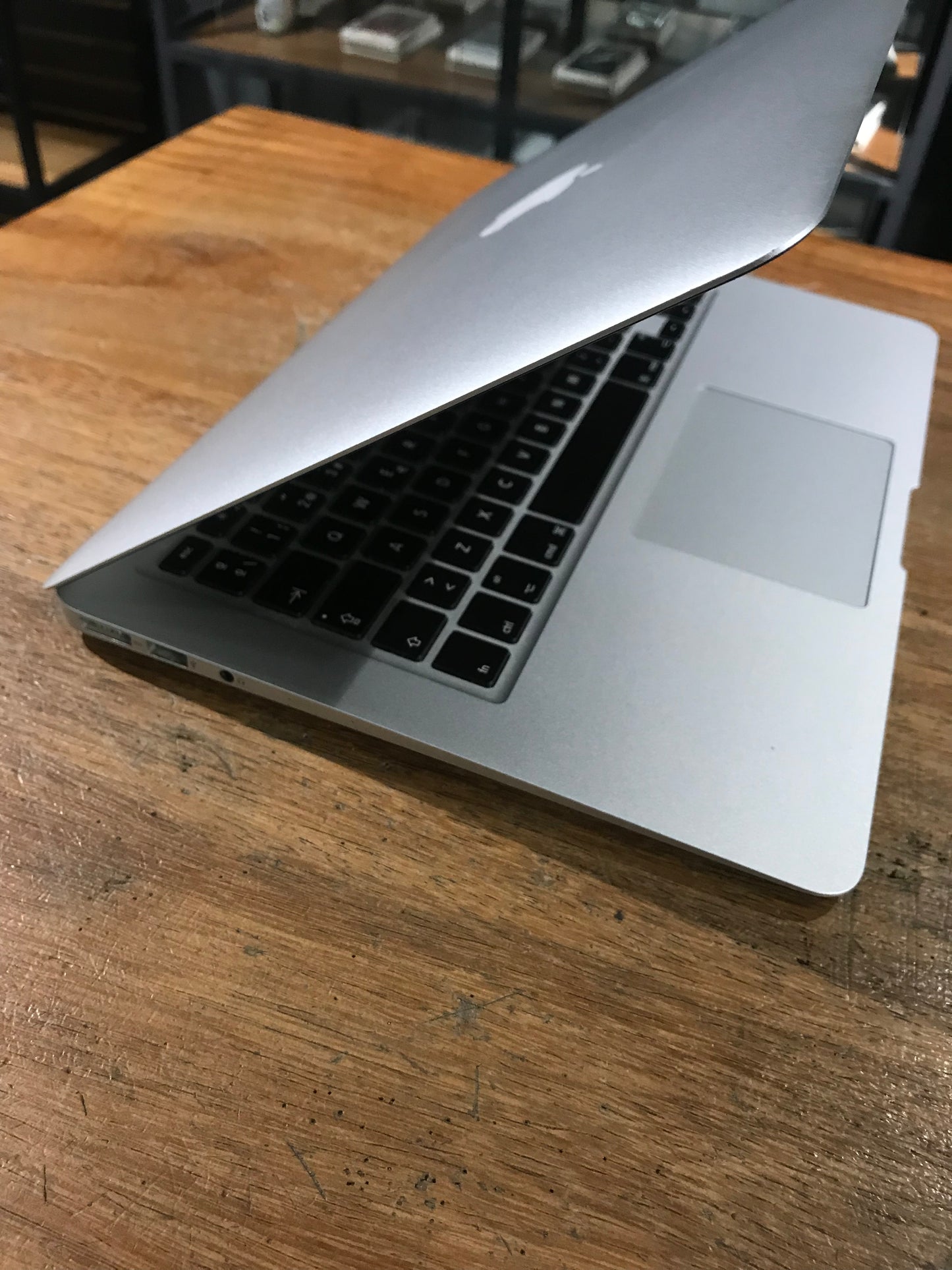 MacBook Air 13" 2015 128GB (Producto Unico)