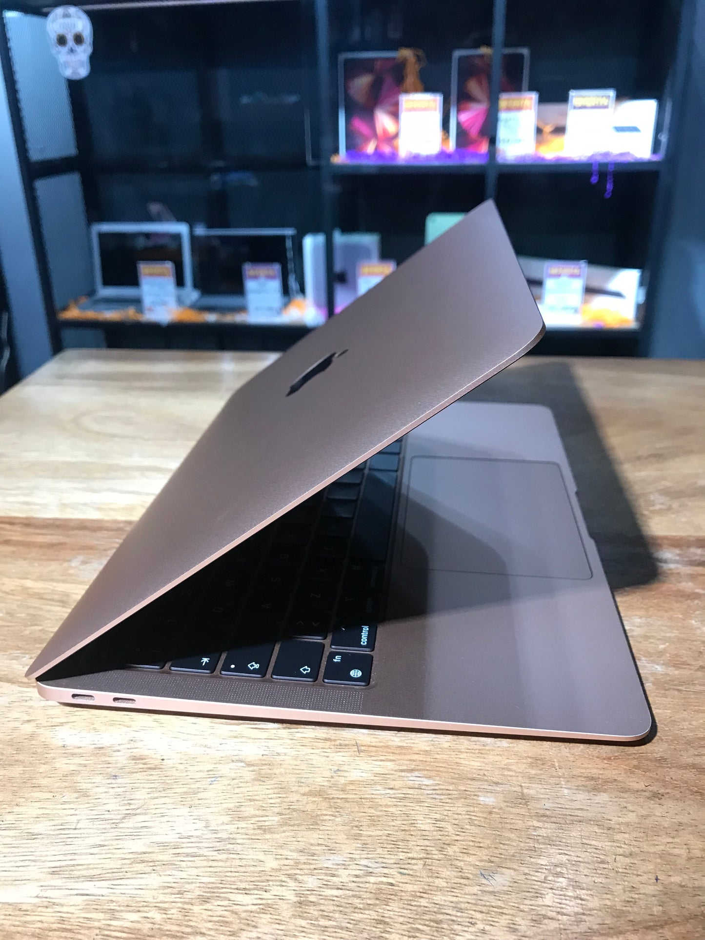 MacBook Air M1 256GB (Producto Único)