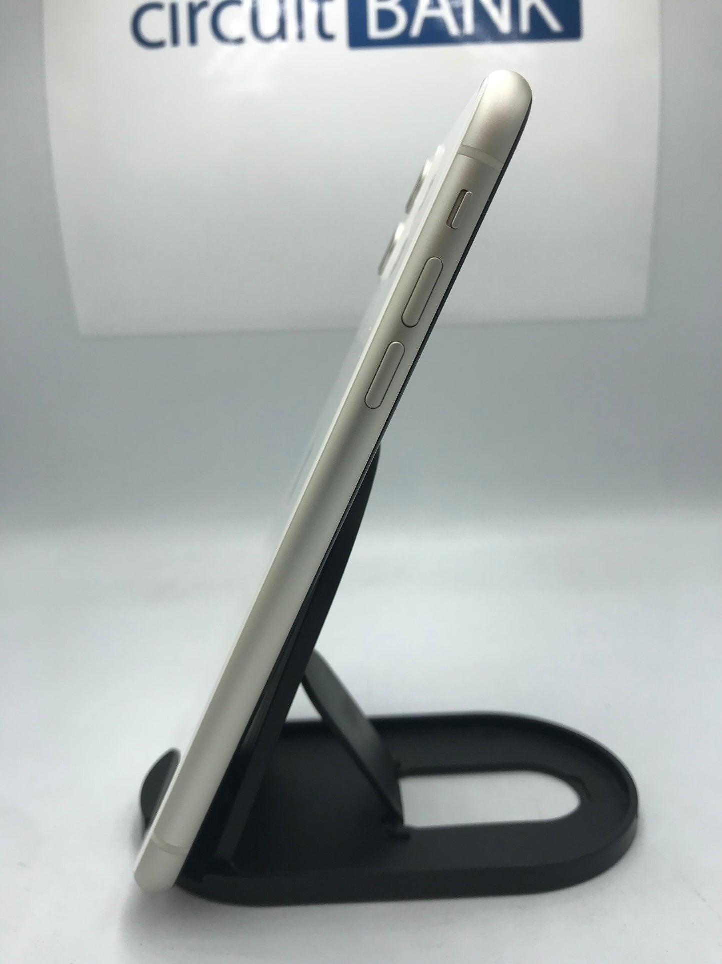 iPhone 11 64GB (Producto Único)