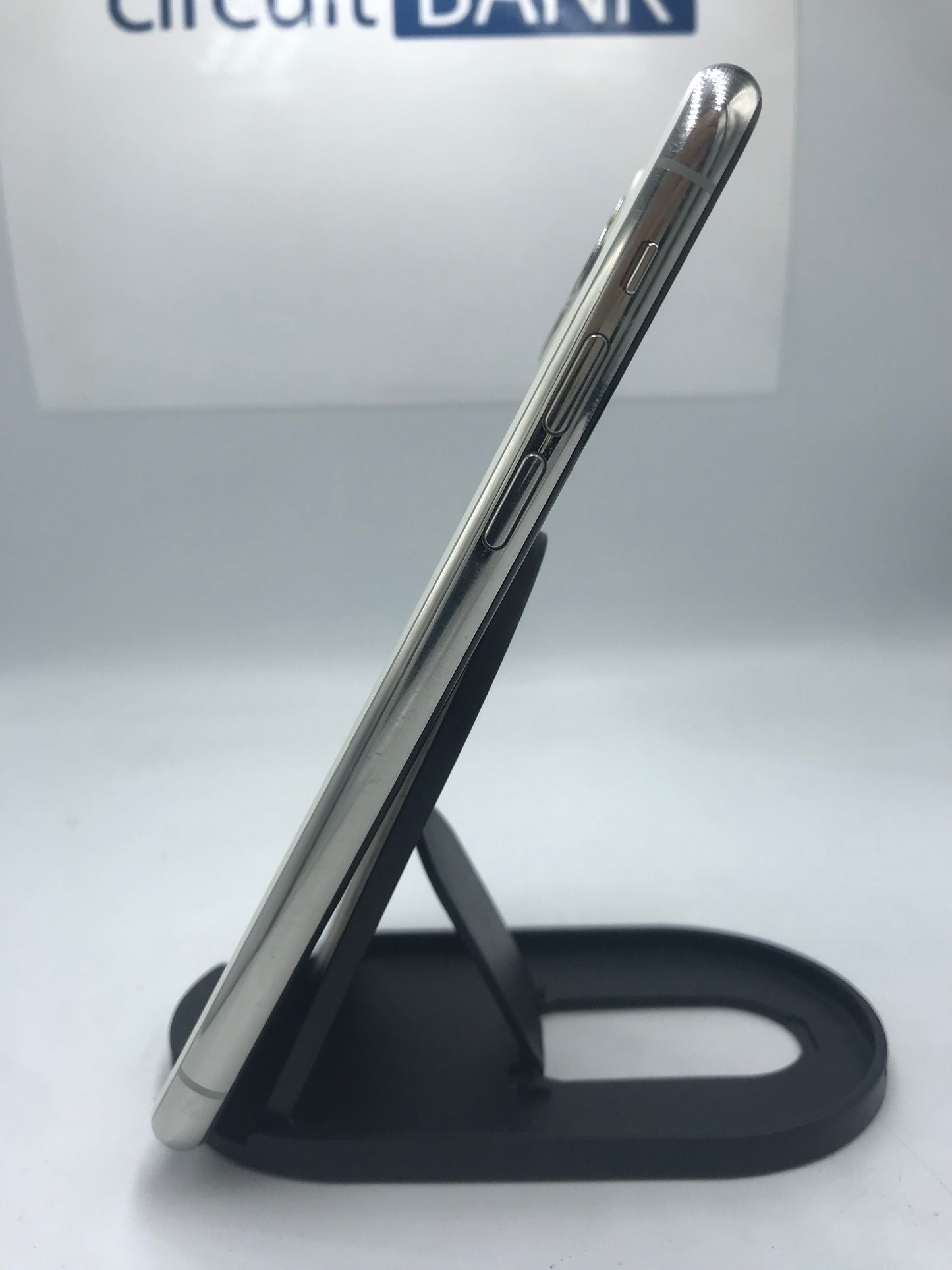 iPhone 11 Pro 64GB (Producto Único)