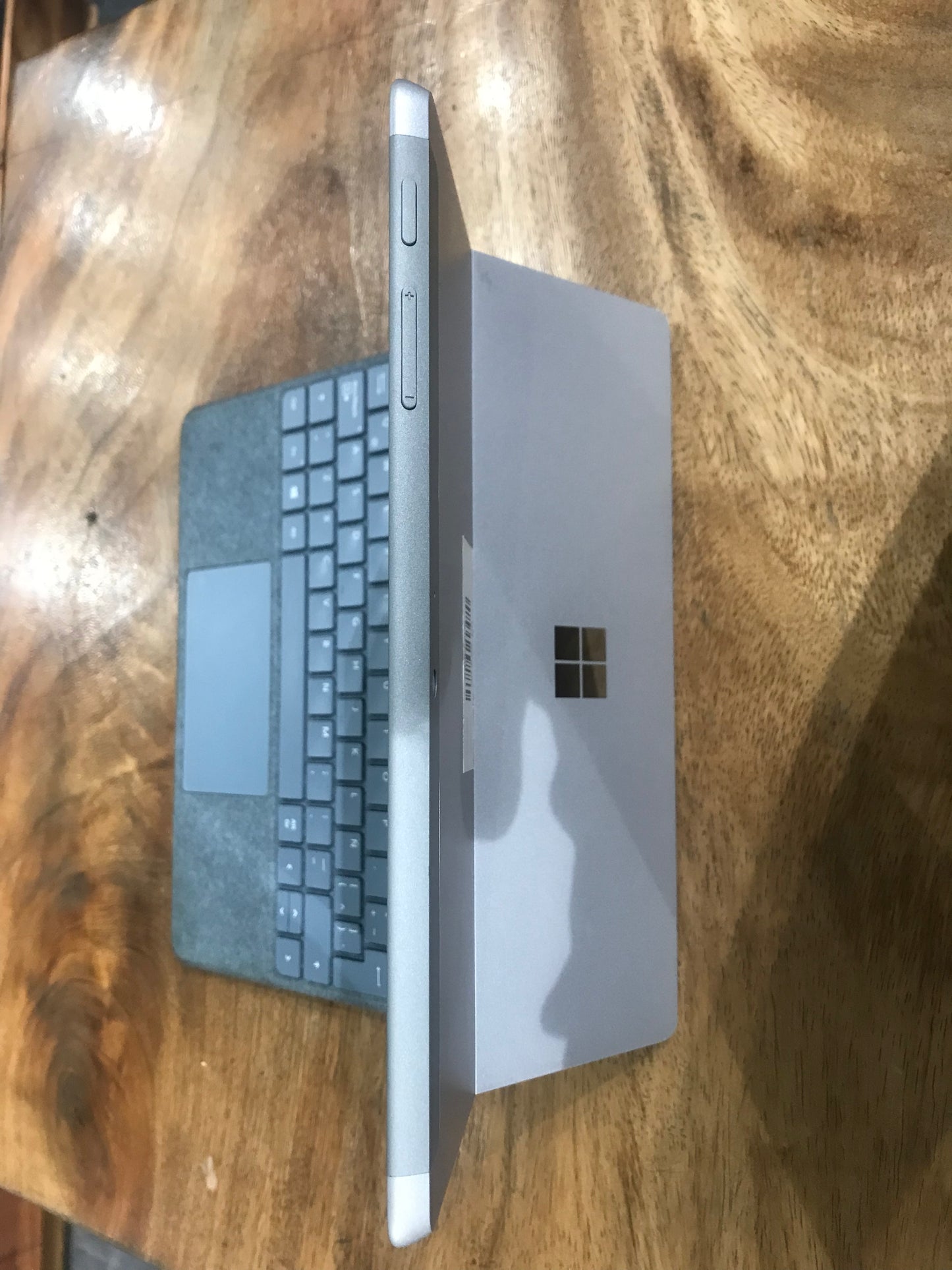 Microsoft Surface Laptop Go 2 (Producto Único)