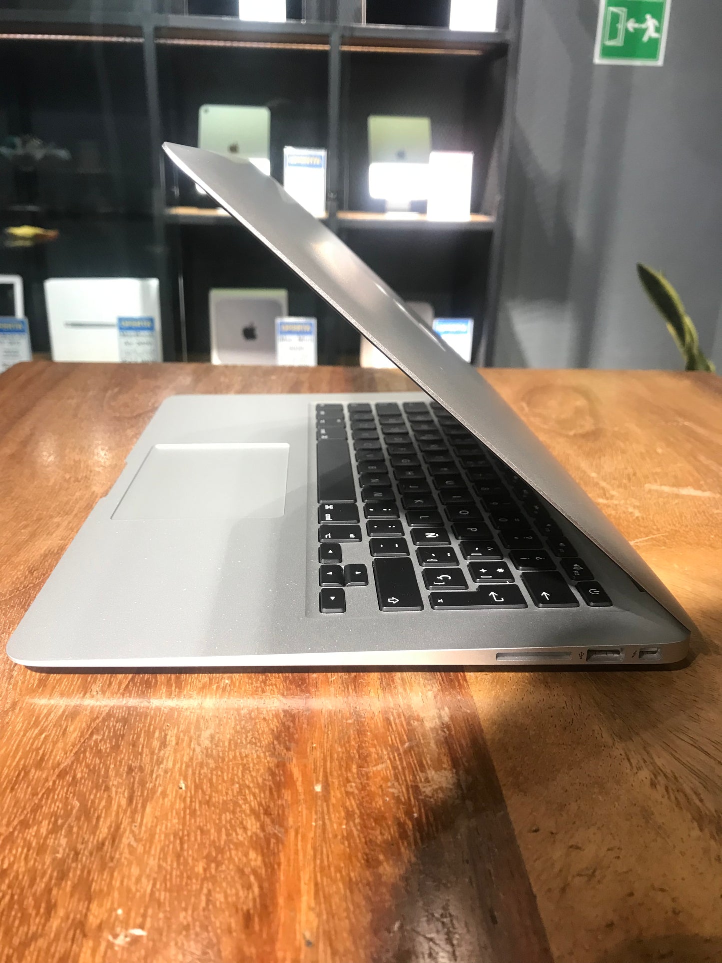 MacBook Air 13" 2017 (Producto Único)