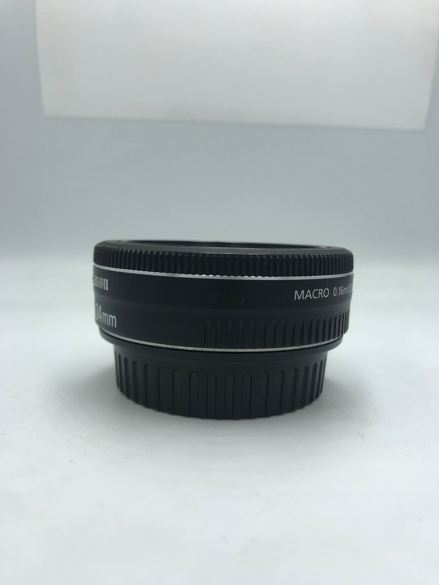 Lente Canon EF-S 24mm (Producto Único)