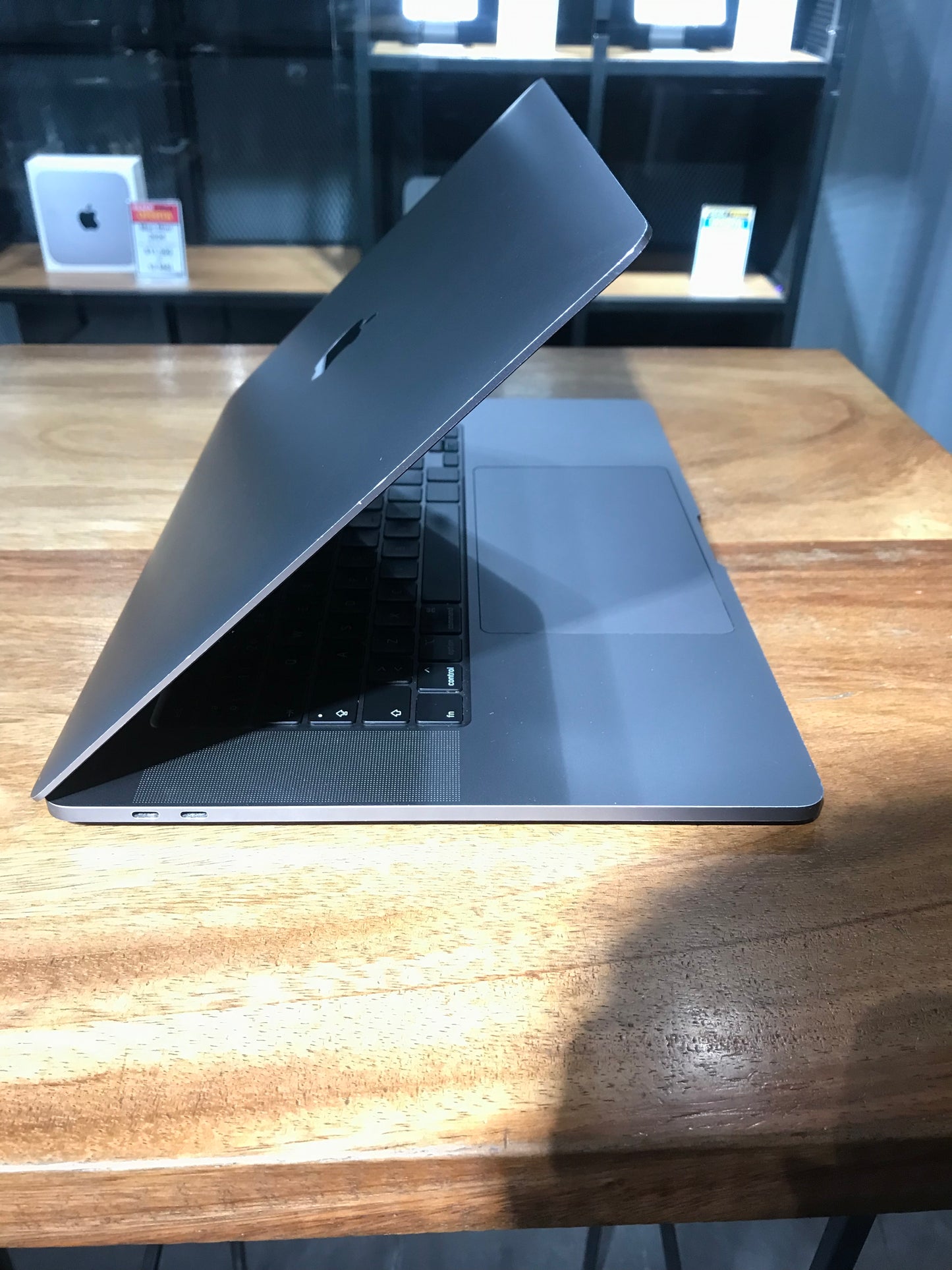 MacBook Pro 16" Touch Bar 2019 (Producto Unico)
