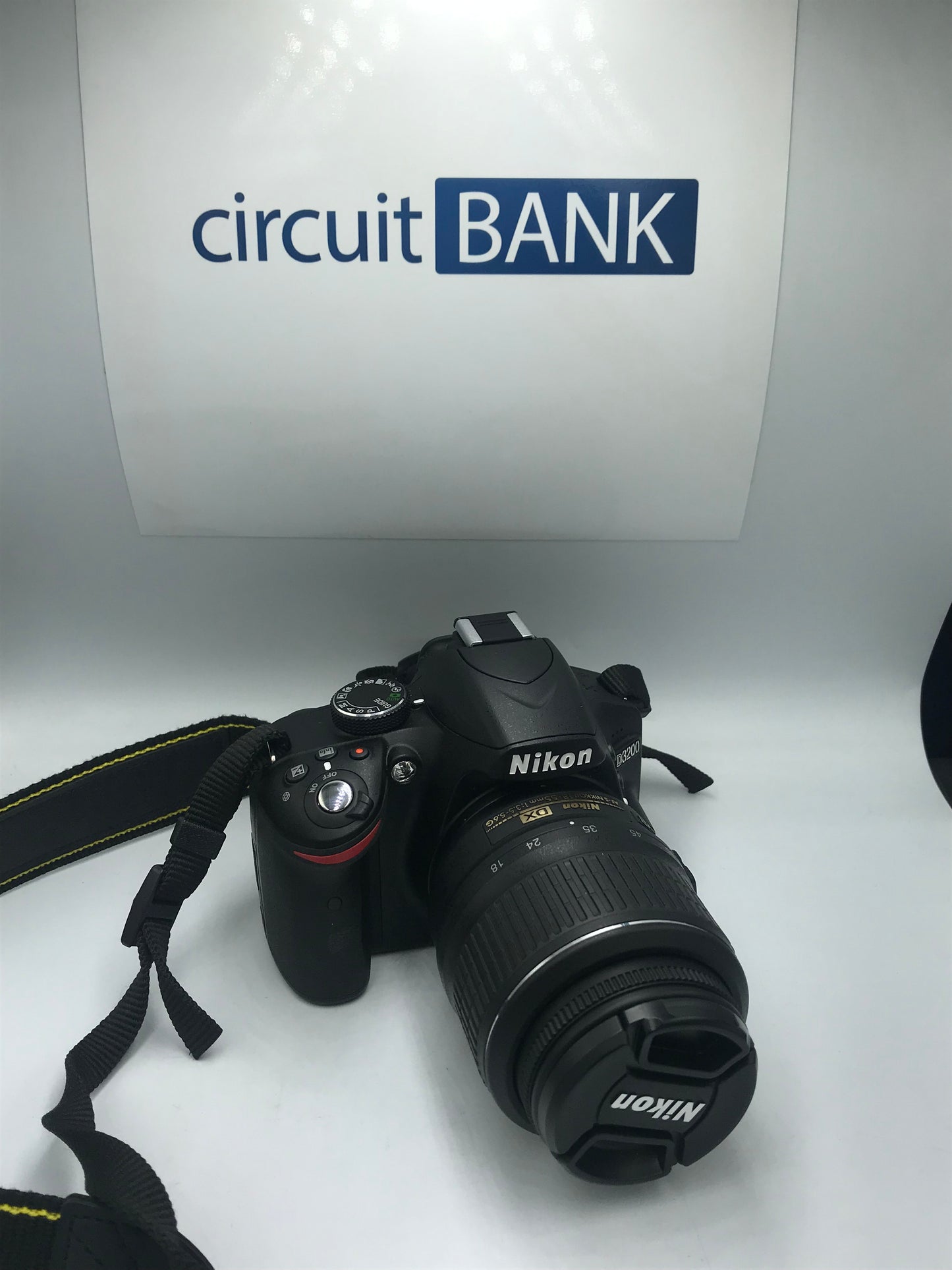 Cámara Nikon D3200 (Producto Unico)
