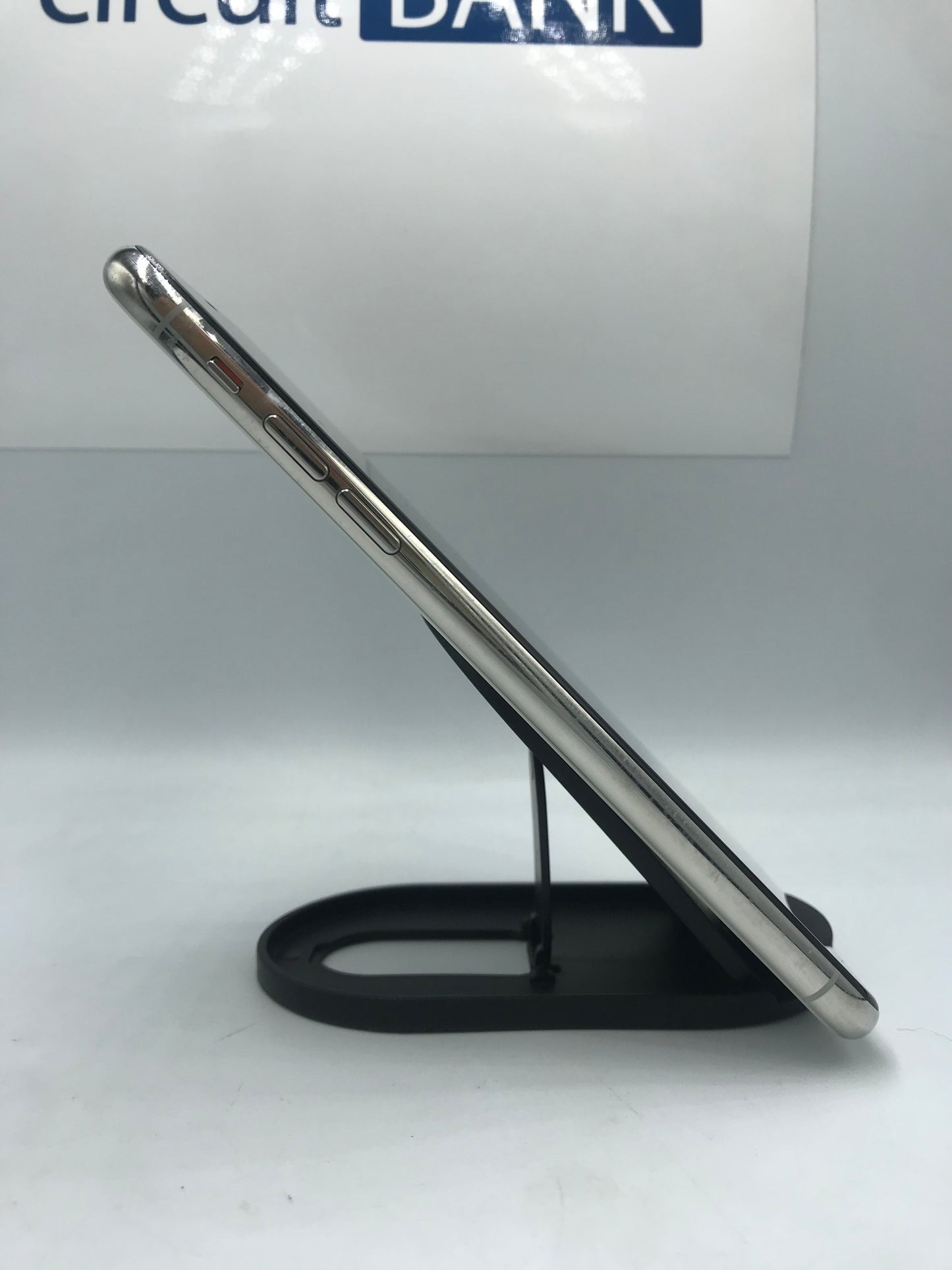 iPhone 11 Pro Max 64GB (Producto Único)