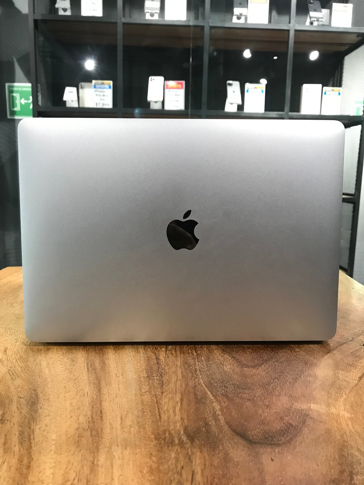 MacBook Air 13" 2020 M1 (Producto Unico)