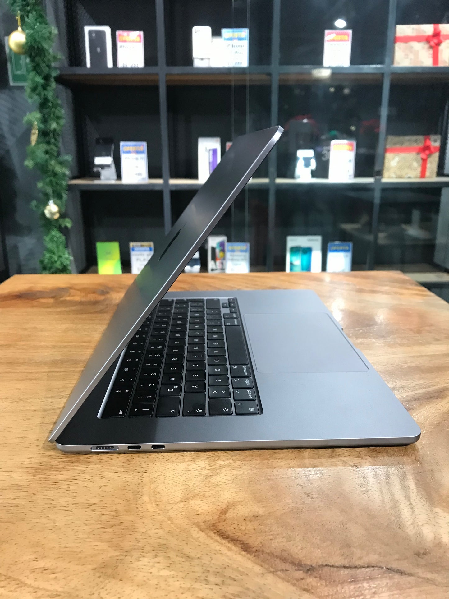 MacBook Air 15" 2023 M2 (Producto Unico)