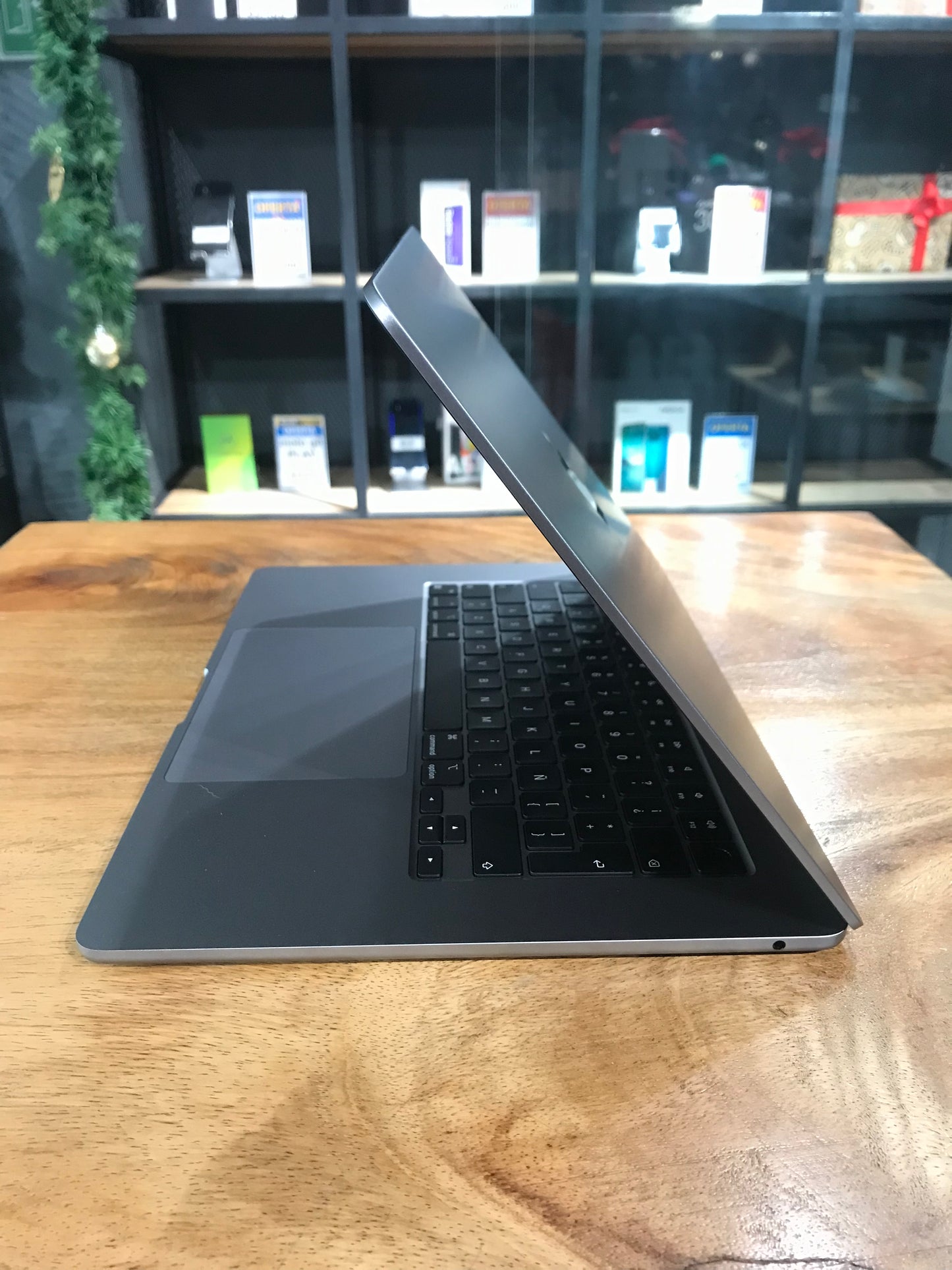 MacBook Air 15" 2023 M2 (Producto Unico)