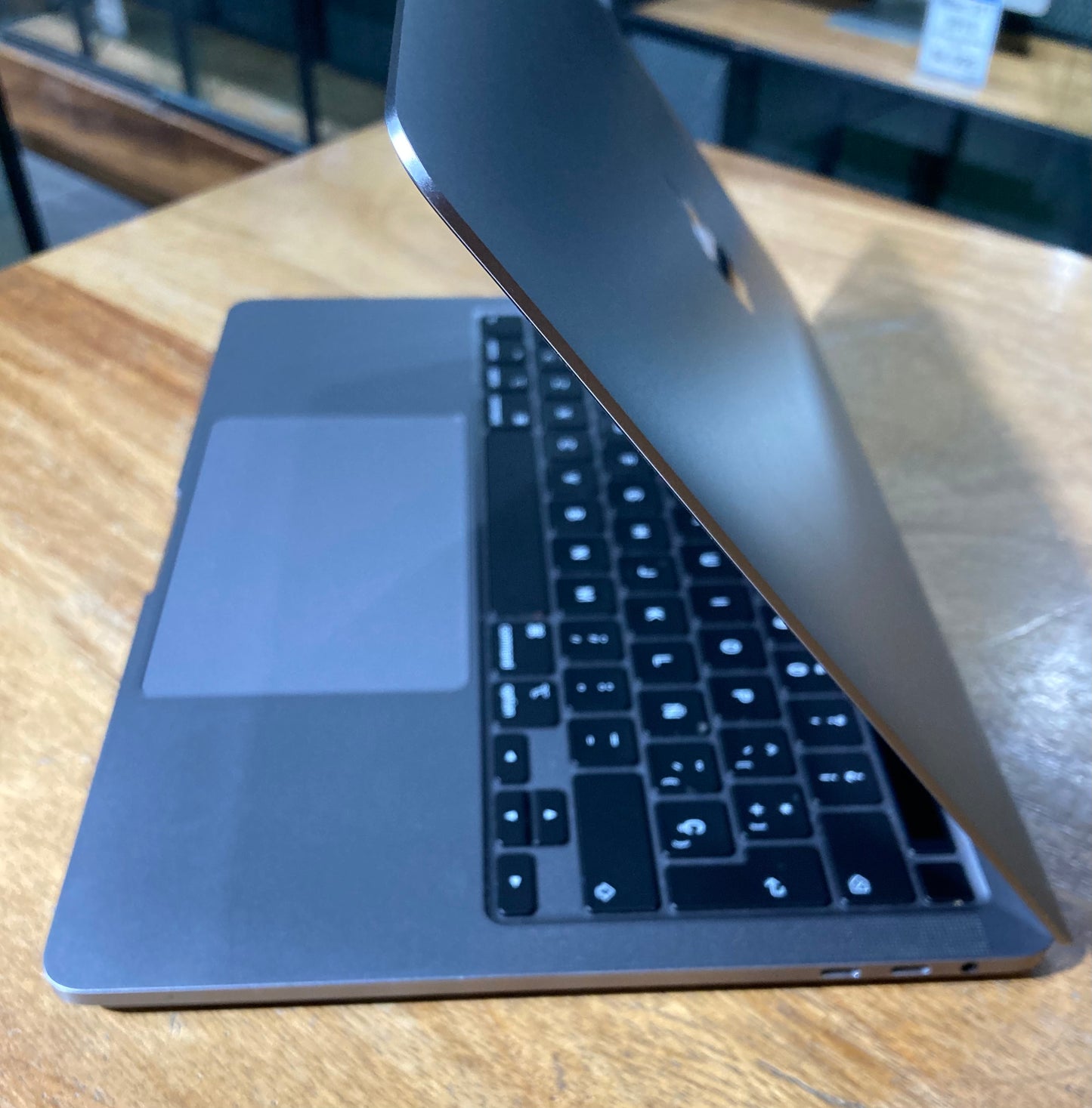 Macbook Pro 13" 2020 TouchBar (Producto Único)
