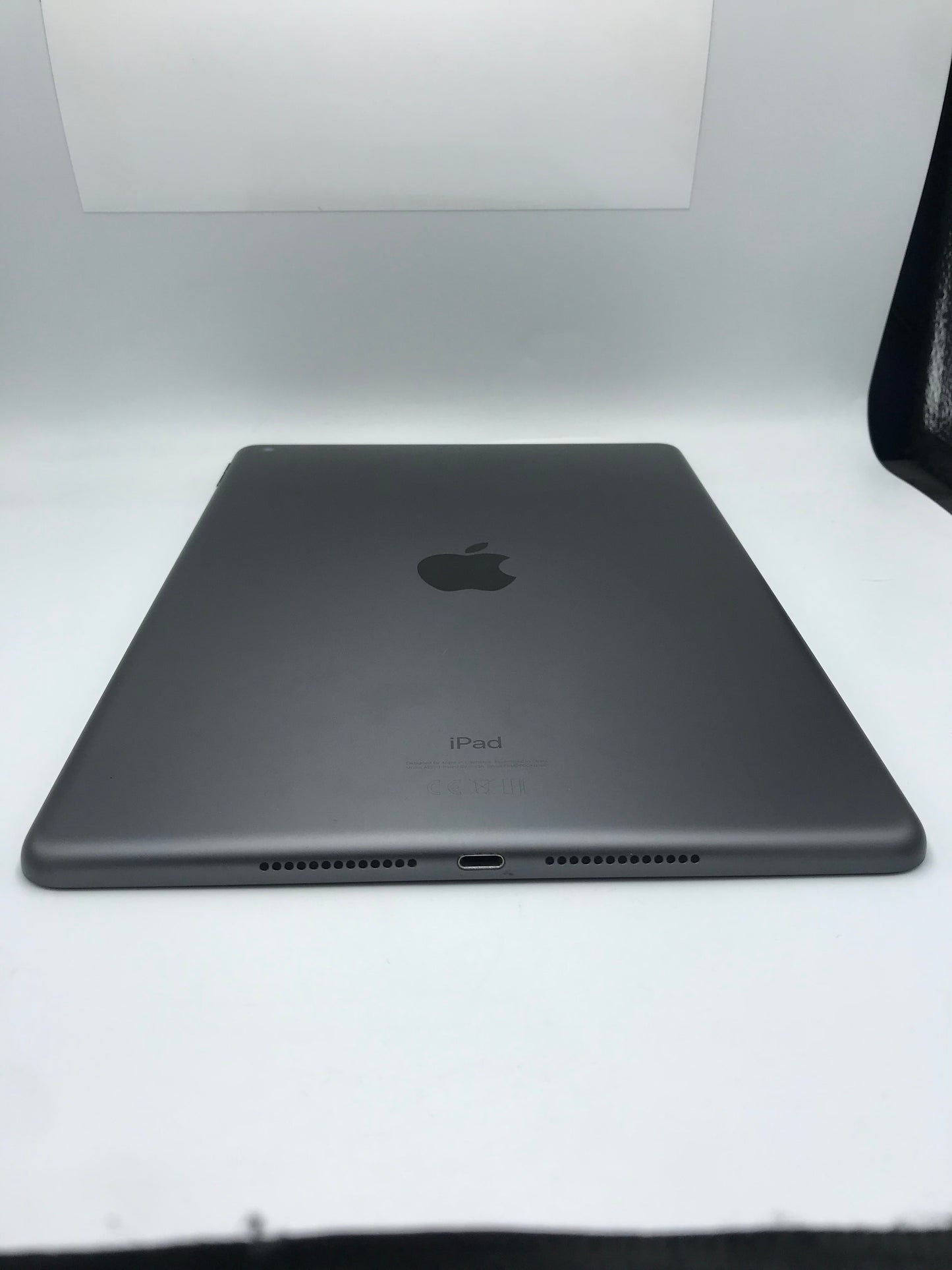 iPad 8th Gen 32GB (Producto Unico)