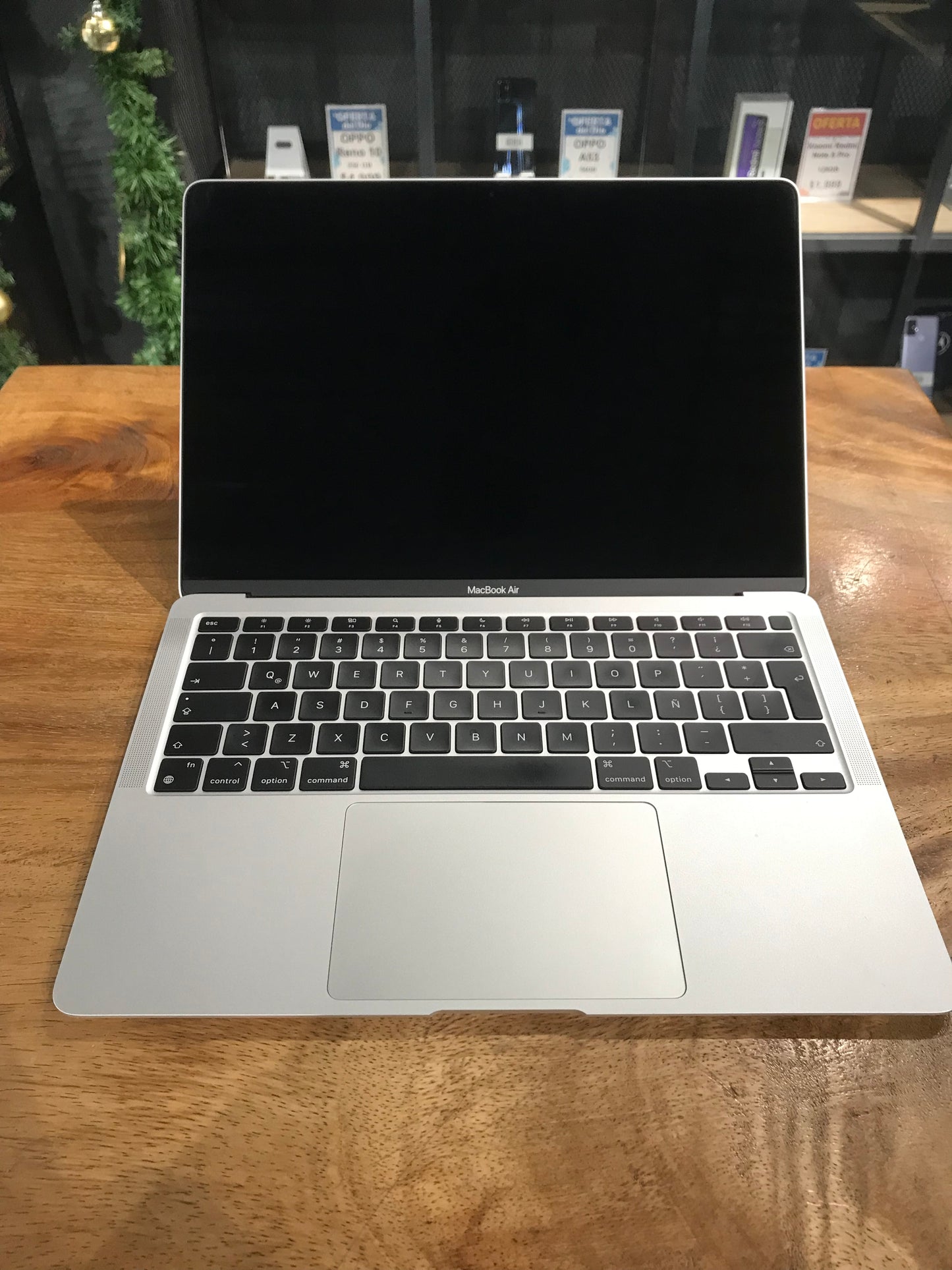 MacBook Air 13" 2020 M1 (Producto Unico)