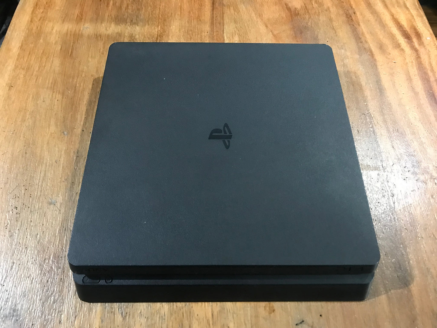 PlayStation 4 Slim 1TB (Producto Único)
