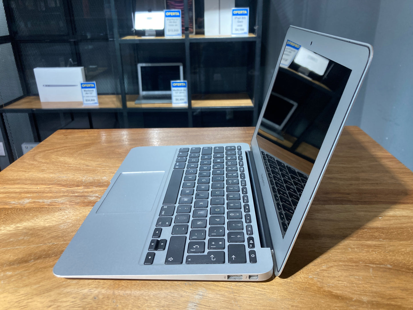 Macbook Air "11" 2015 A1465 (Producto Único)