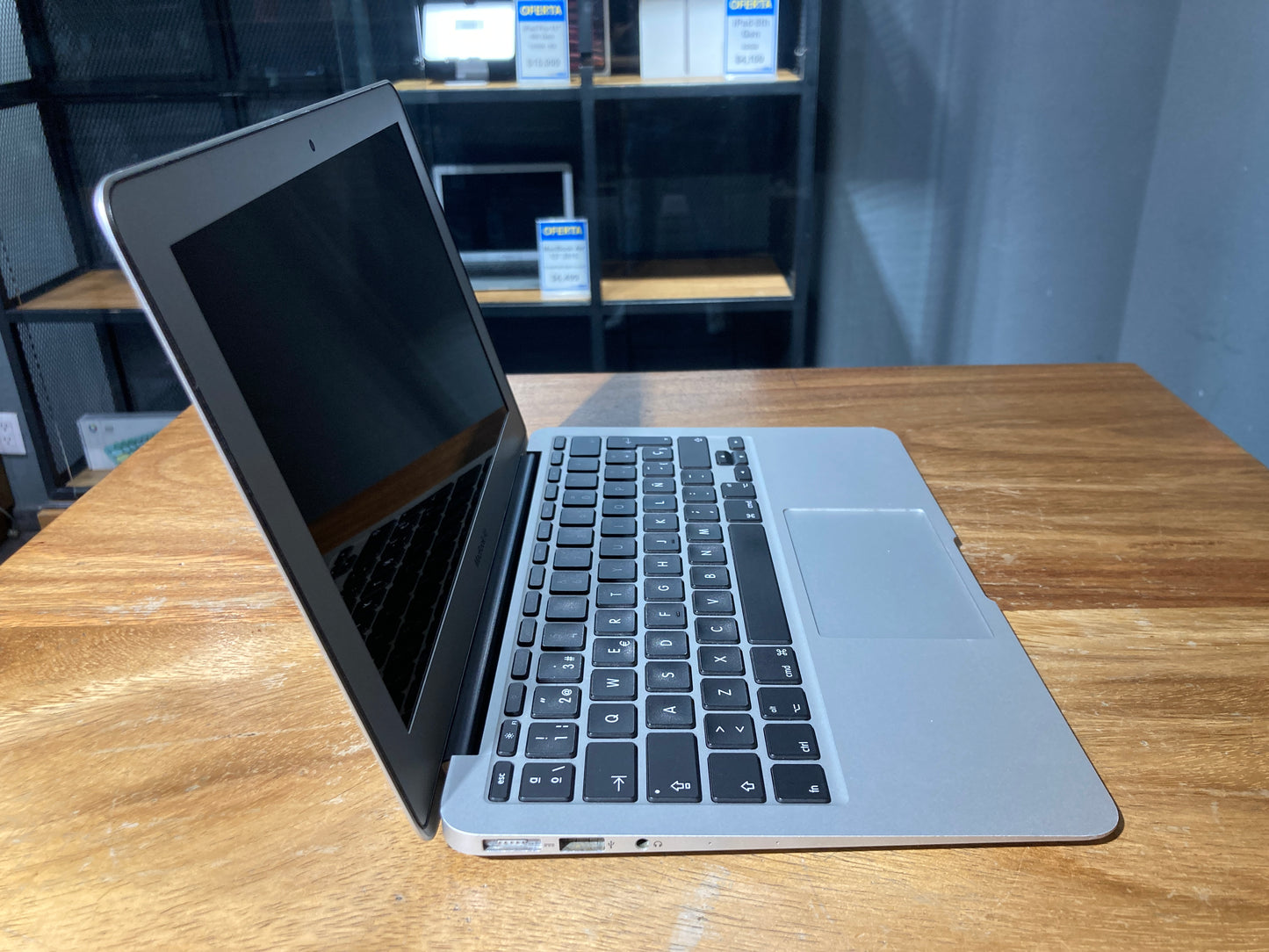Macbook Air "11" 2015 A1465 (Producto Único)