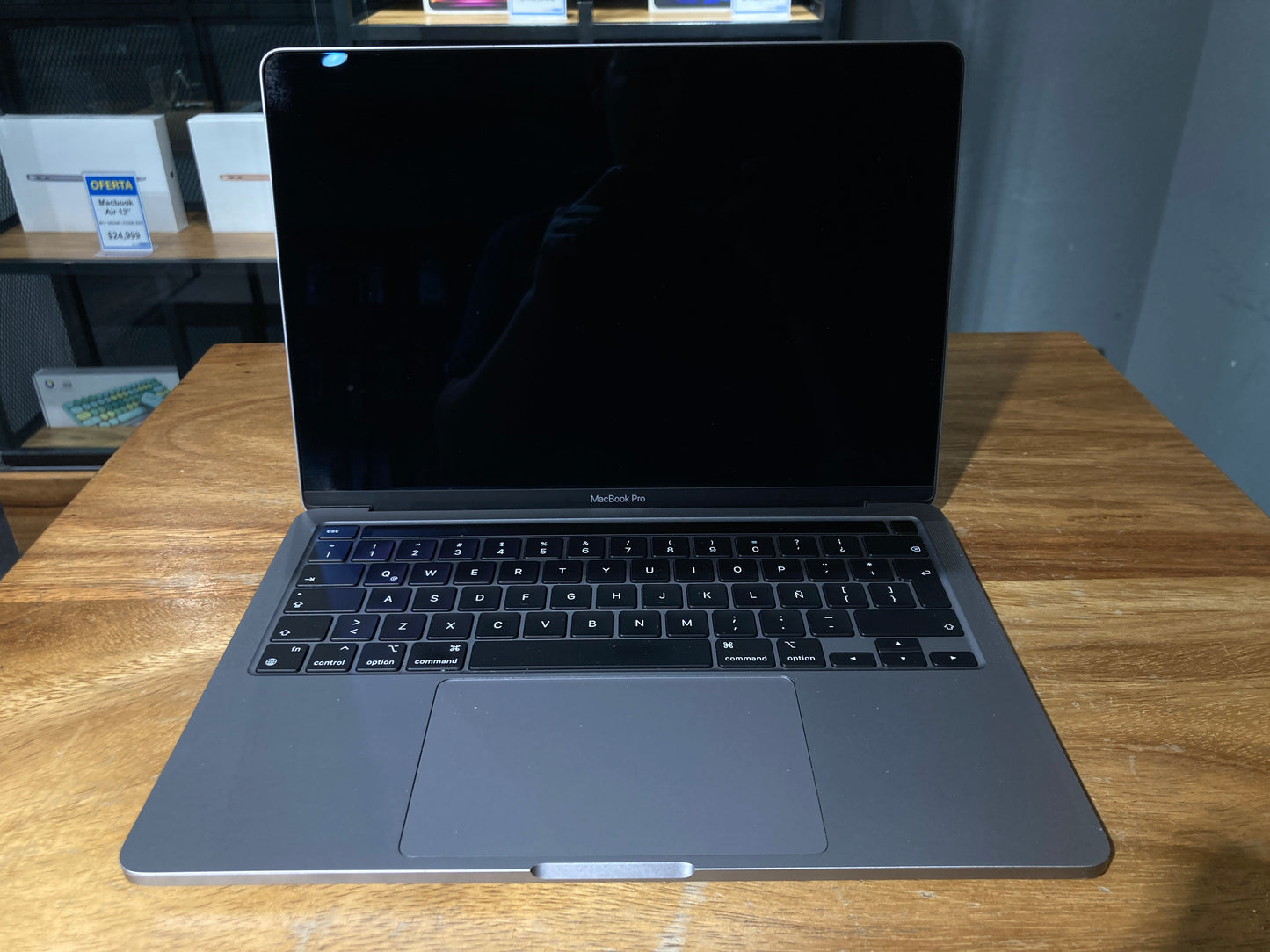 MacBook Pro 13" M1 256GB (Producto Unico)