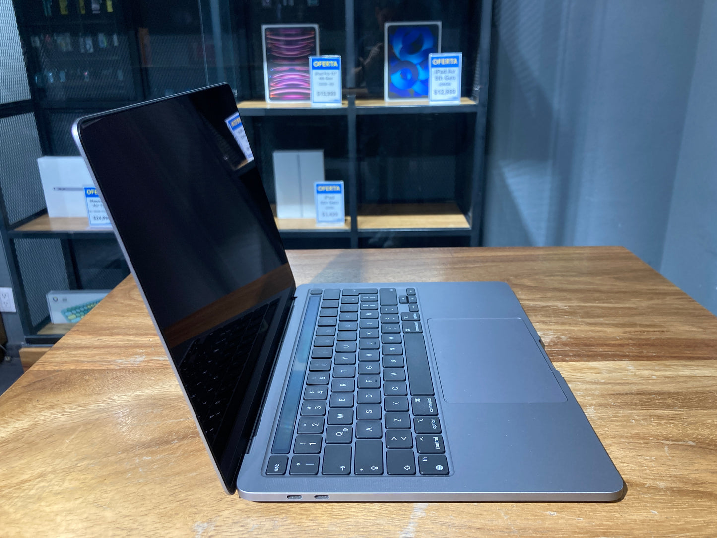 MacBook Pro 13" M1 256GB (Producto Unico)
