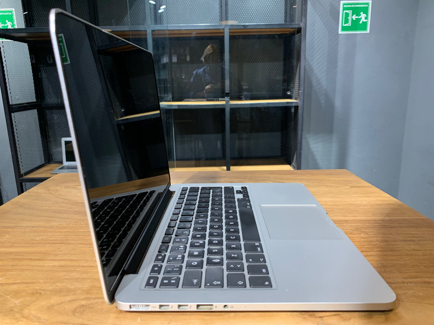 Macbook Pro 13" 2015 Retina 8GB/128GB (Producto Unico)