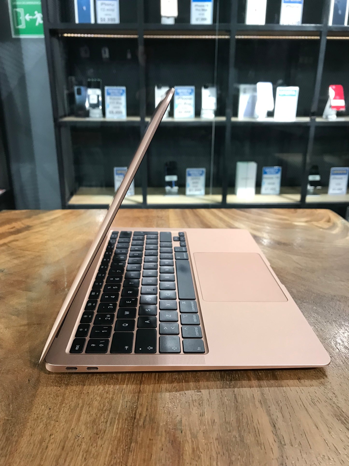 MacBook Air 13" 2020 (Producto Unico)