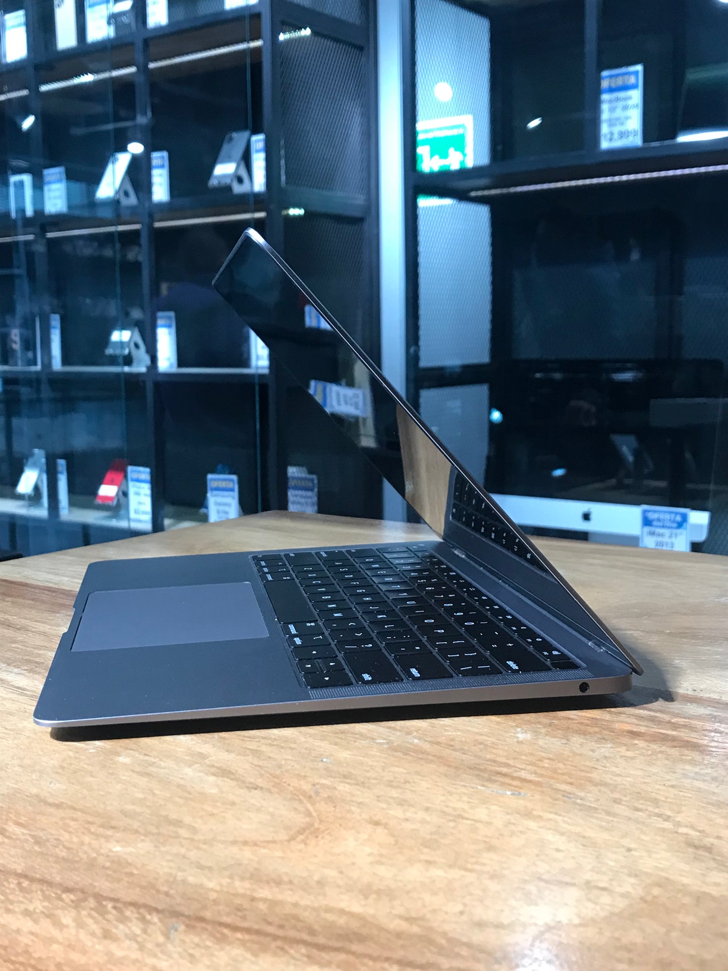 MacBook Air 13" 2019 (Producto Unico)