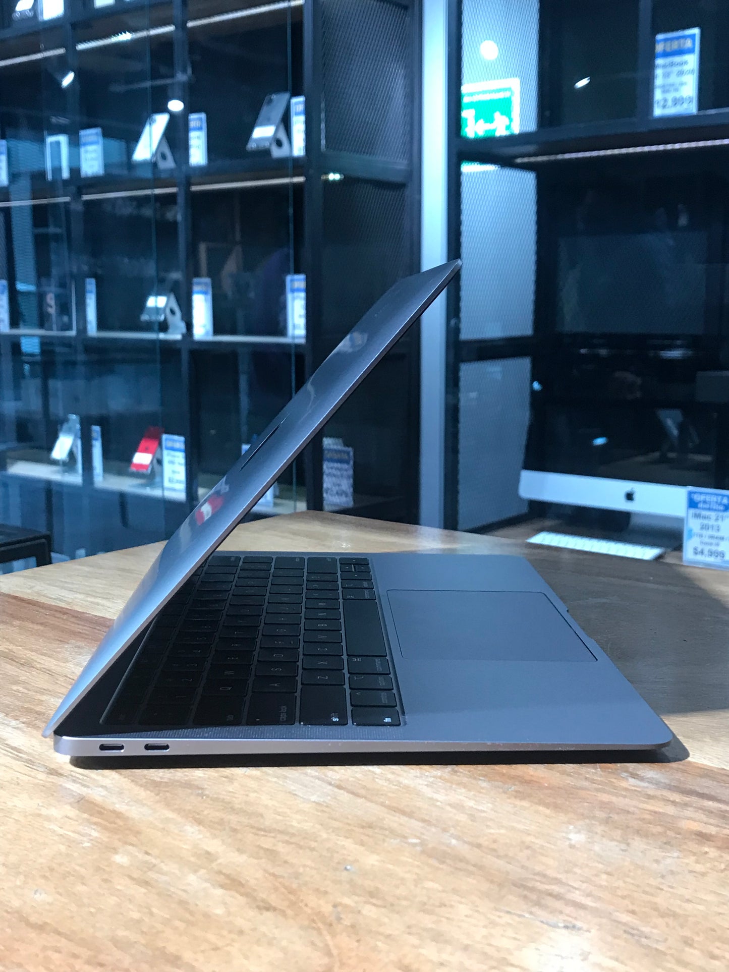 MacBook Air 13" 2019 (Producto Unico)