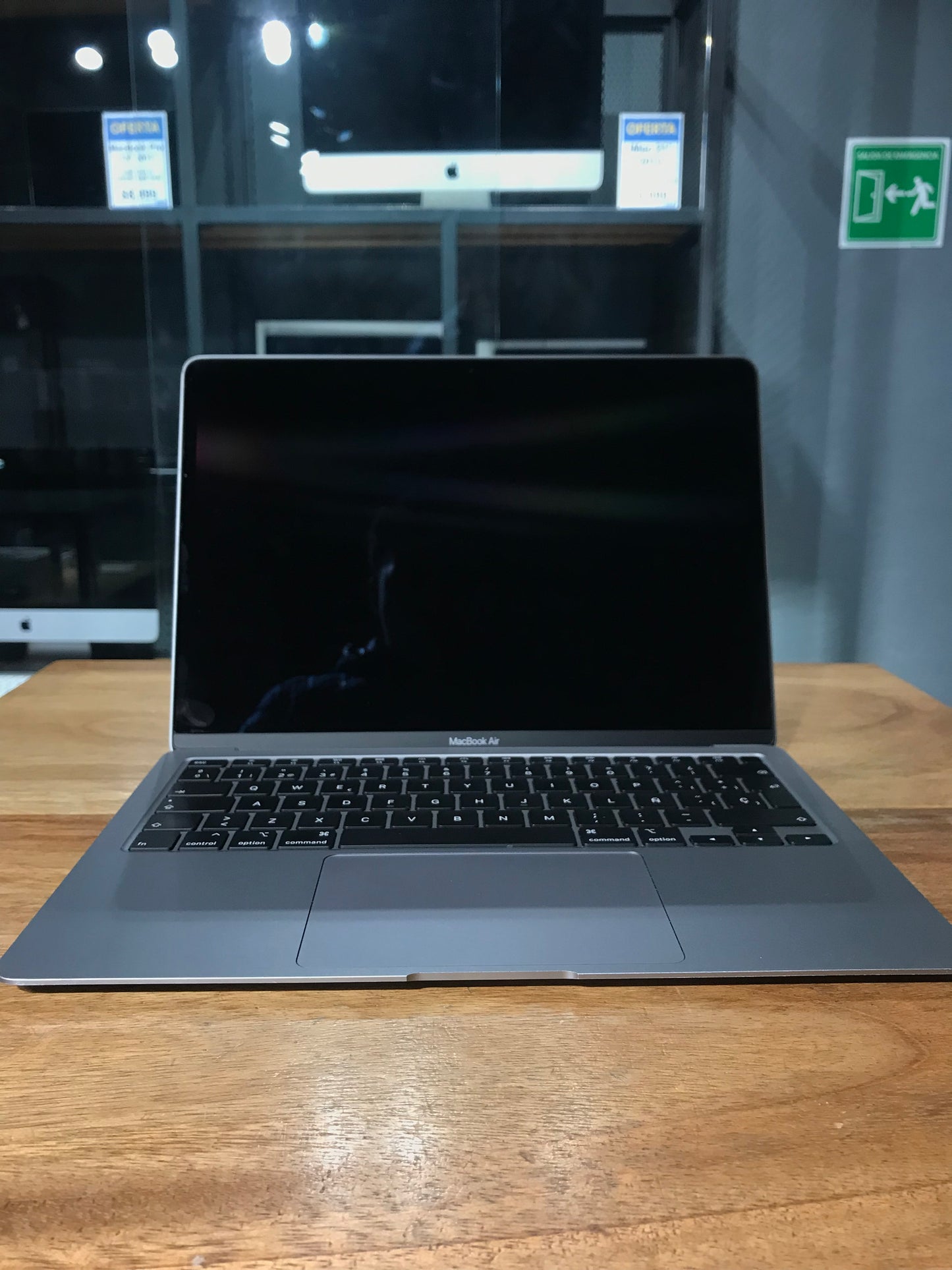 MacBook Air 13" 2020 (Producto Unico)