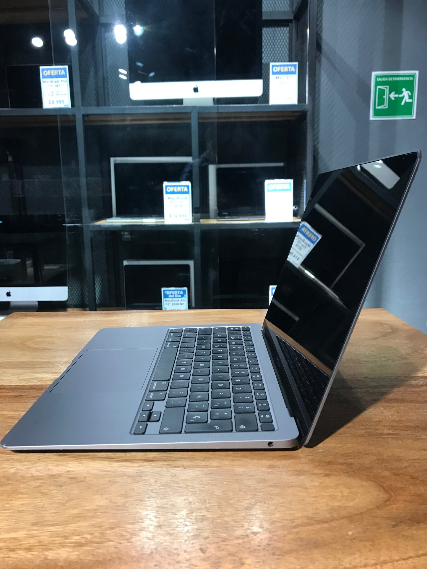 MacBook Air 13" 2020 (Producto Unico)