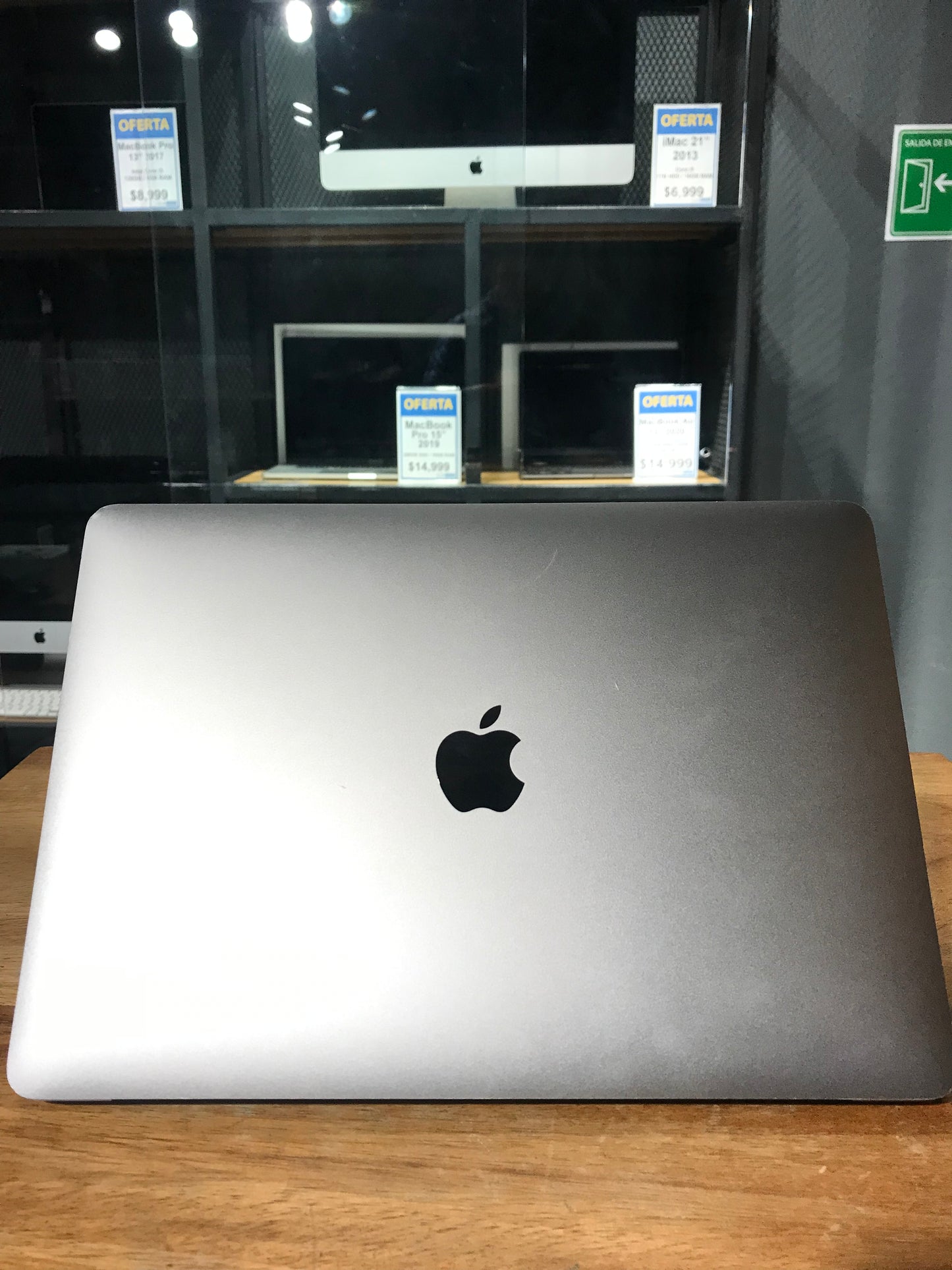 MacBook Air 13" 2020 (Producto Unico)