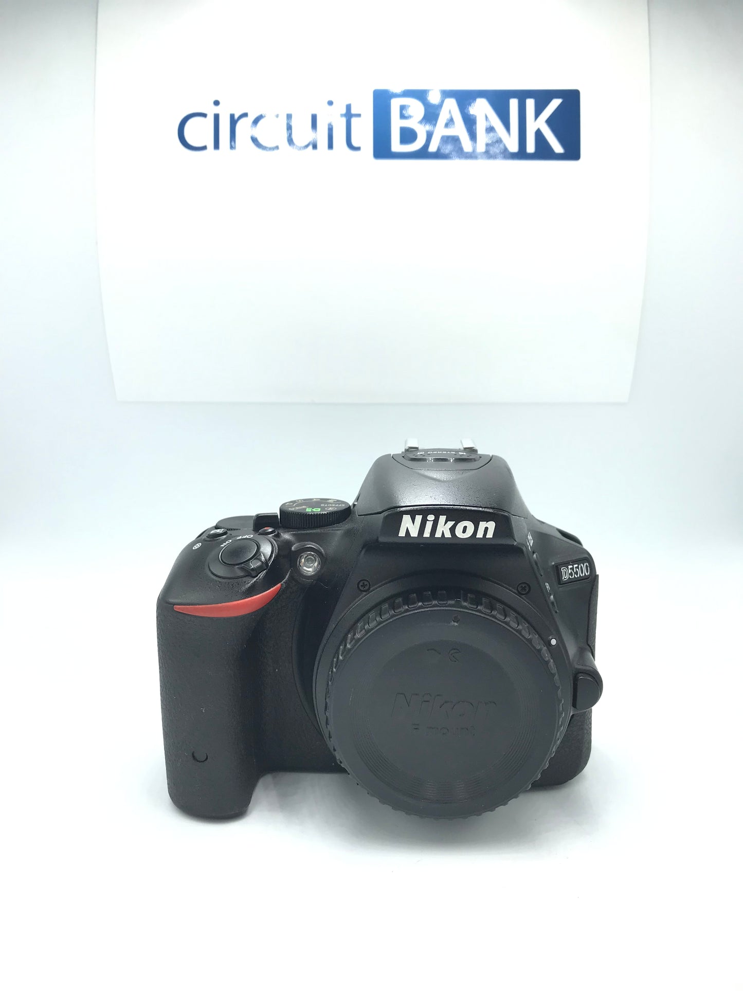Cámara Nikon D5500 (Producto Unico)