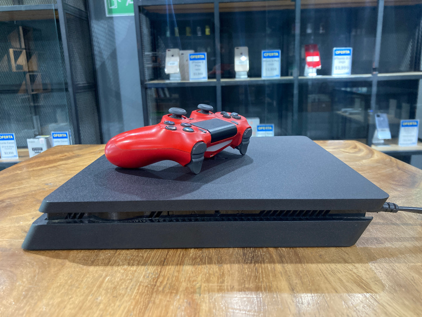 PlayStation 4 Slim 1TB (Producto Único)
