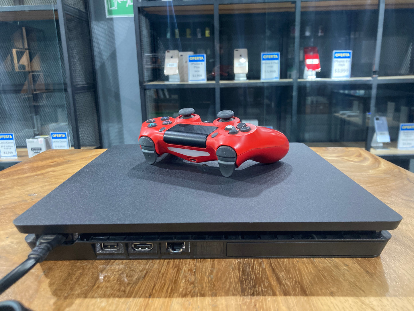 PlayStation 4 Slim 1TB (Producto Único)