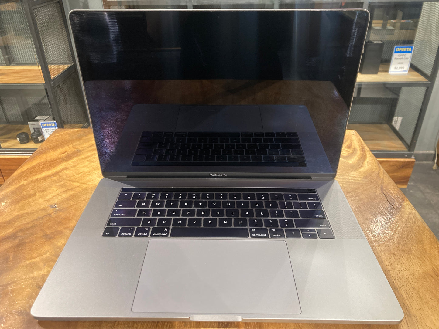 Macbook Pro 15" Touchbar 2017 ( Producto Único)