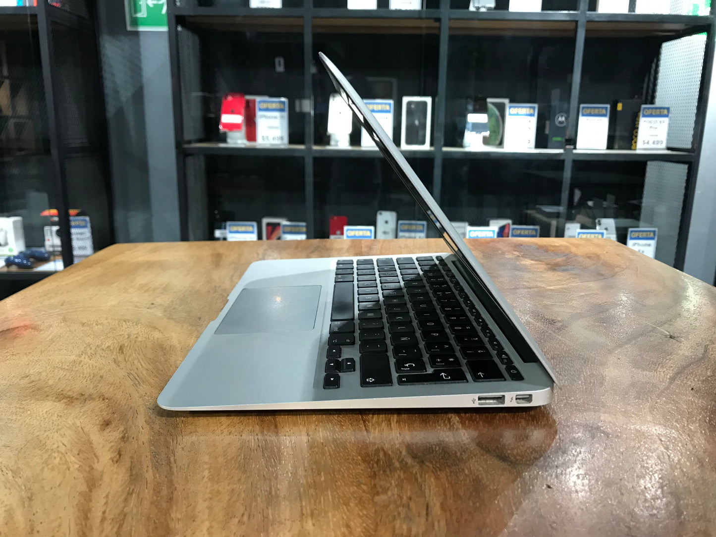 MacBook Air 11" 2015 (Producto Único)