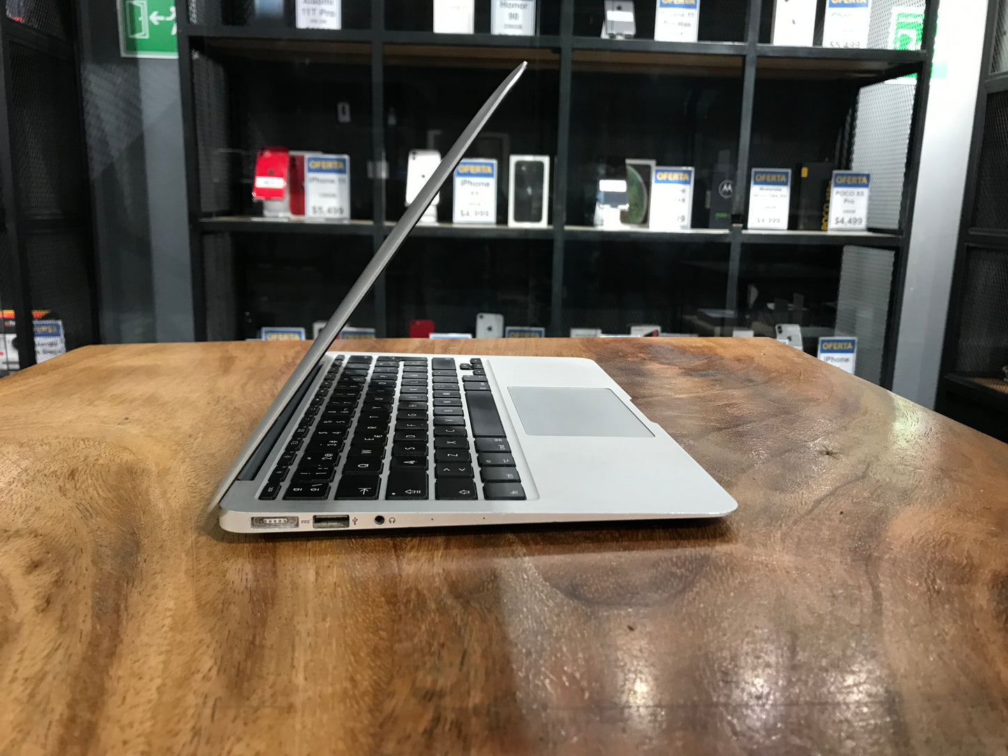 MacBook Air 11" 2015 (Producto Único)